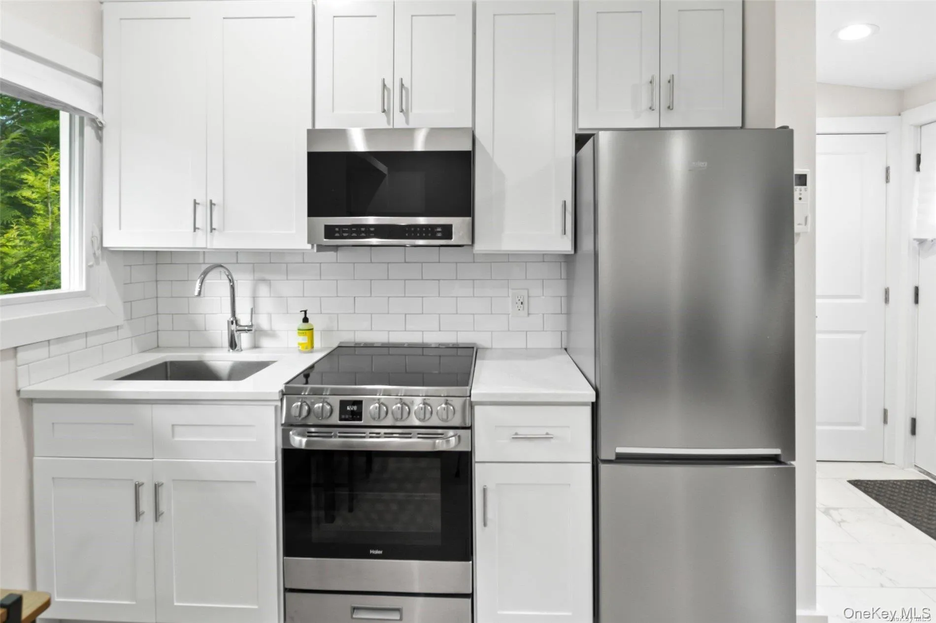 KITCHEN KITCHEN