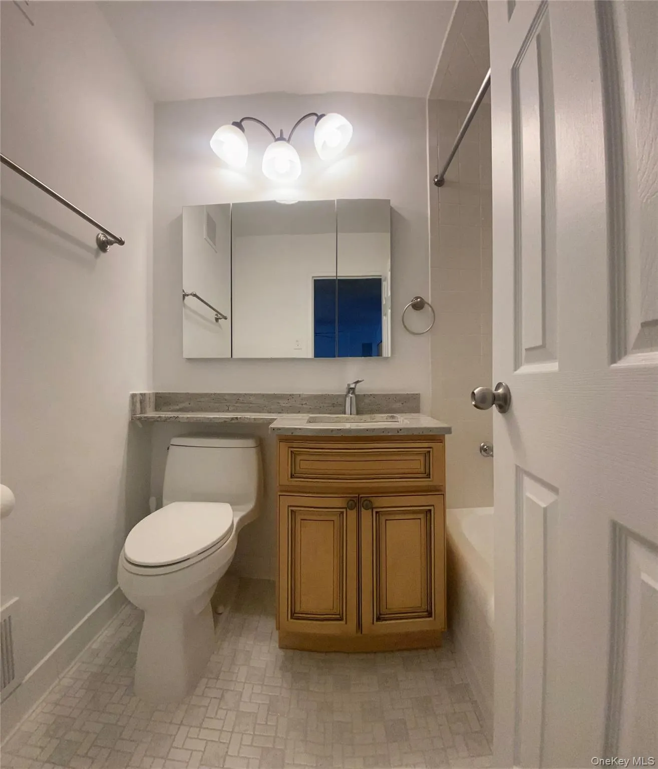 61-20 Grand Central Parkway, New York, NY, 1 Bedroom Bedrooms, 3 Rooms Rooms,1 BathroomBathrooms,Residential Lease,Idx,Grand Central,0,896743 61-20 Grand Central Parkway, New York, NY, 1 Bedroom Bedrooms, 3 Rooms Rooms,1 BathroomBathrooms,Residential Lease,Idx,Grand Central,0,896743