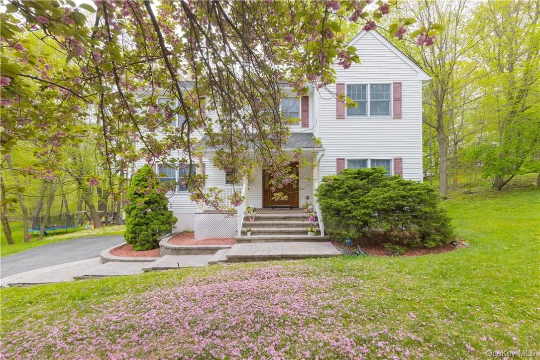 5 Park Avenue, Ramapo, NY, 4 Bedrooms Bedrooms, 12 Rooms Rooms,2 BathroomsBathrooms,Residential,For Rent,Park,0,896791 5 Park Avenue, Ramapo, NY, 4 Bedrooms Bedrooms, 12 Rooms Rooms,2 BathroomsBathrooms,Residential,For Rent,Park,0,896791