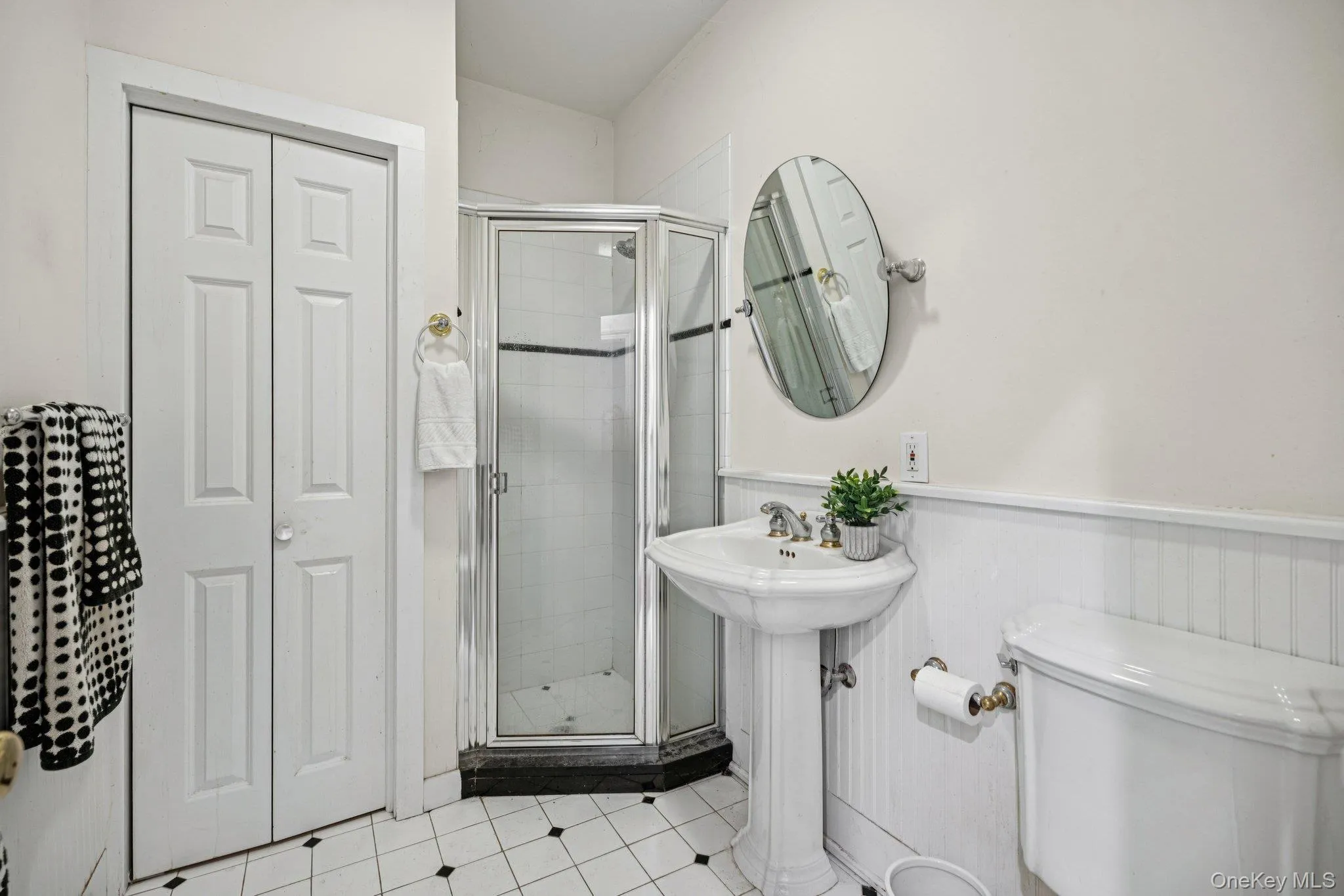 Full bathroom situated on the first floor for added convenience. Full bathroom situated on the first floor for added convenience.
