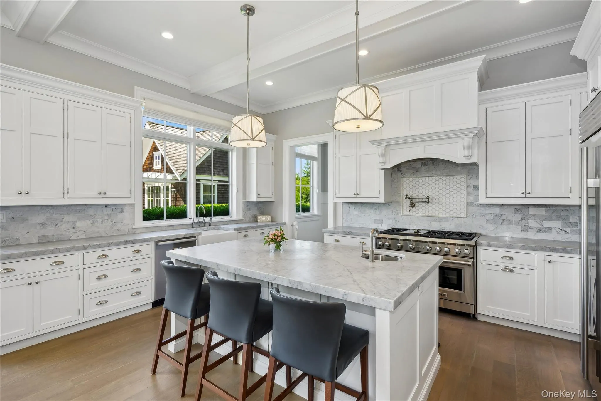 29 Wood Edge Court, Southampton, NY, 7 Bedrooms Bedrooms, 15 Rooms Rooms,6 BathroomsBathrooms,Residential Lease,For Rent,Wood Edge,0,896996 29 Wood Edge Court, Southampton, NY, 7 Bedrooms Bedrooms, 15 Rooms Rooms,6 BathroomsBathrooms,Residential Lease,For Rent,Wood Edge,0,896996