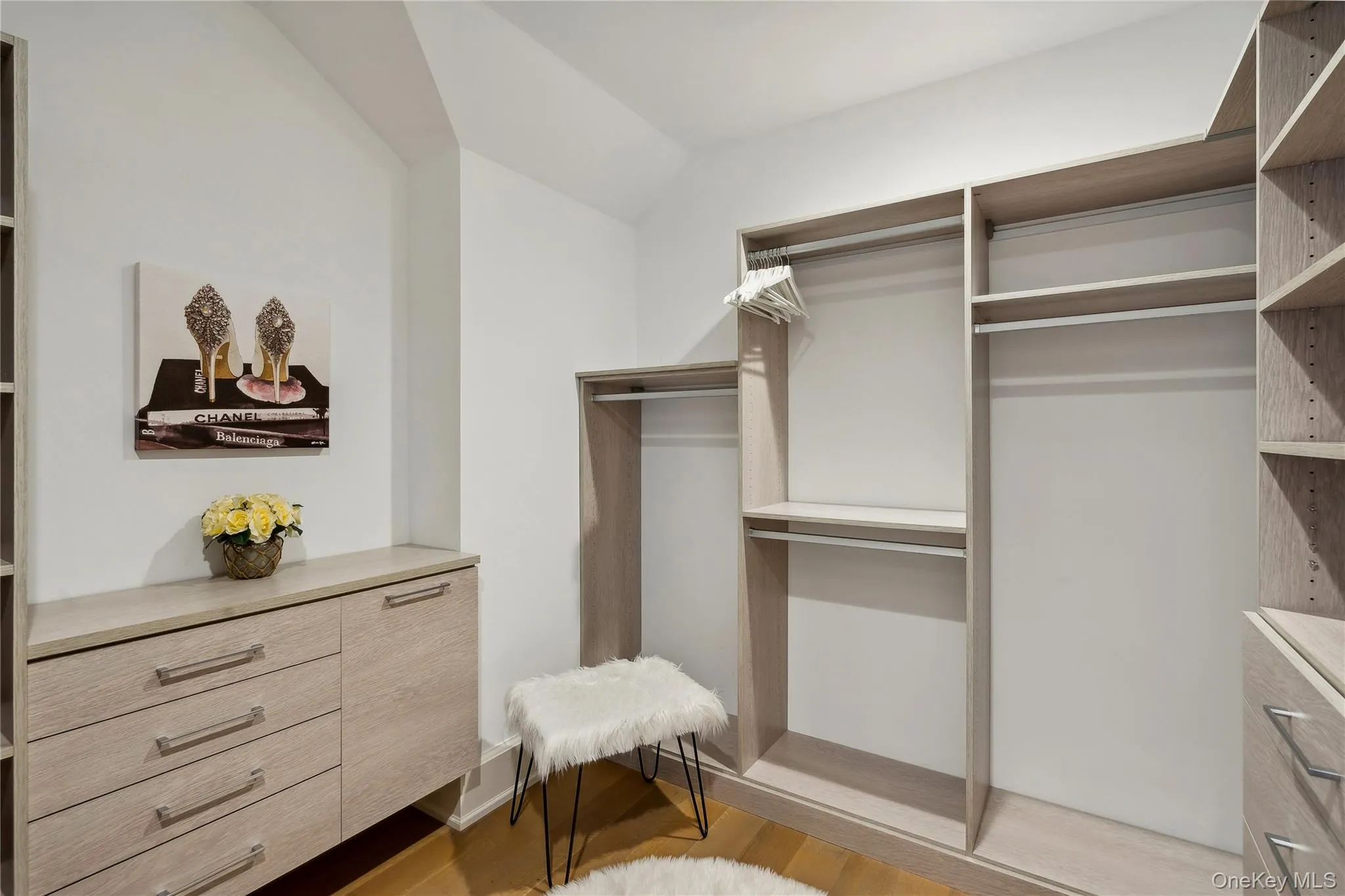 29 Wood Edge Court, Southampton, NY, 7 Bedrooms Bedrooms, 15 Rooms Rooms,6 BathroomsBathrooms,Residential Lease,For Rent,Wood Edge,0,896996 29 Wood Edge Court, Southampton, NY, 7 Bedrooms Bedrooms, 15 Rooms Rooms,6 BathroomsBathrooms,Residential Lease,For Rent,Wood Edge,0,896996