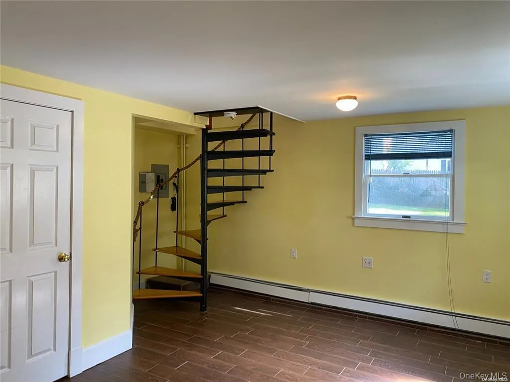 15 King Road, Oyster Bay, NY, 1 Bedroom Bedrooms, 3 Rooms Rooms,2 BathroomsBathrooms,Residential Lease,Idx,King,897179 15 King Road, Oyster Bay, NY, 1 Bedroom Bedrooms, 3 Rooms Rooms,2 BathroomsBathrooms,Residential Lease,Idx,King,897179