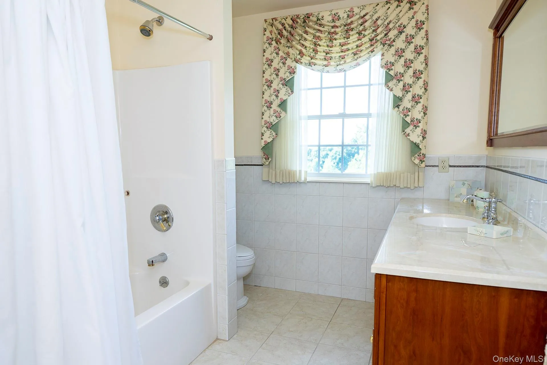 Bathroom off hallway Bathroom off hallway