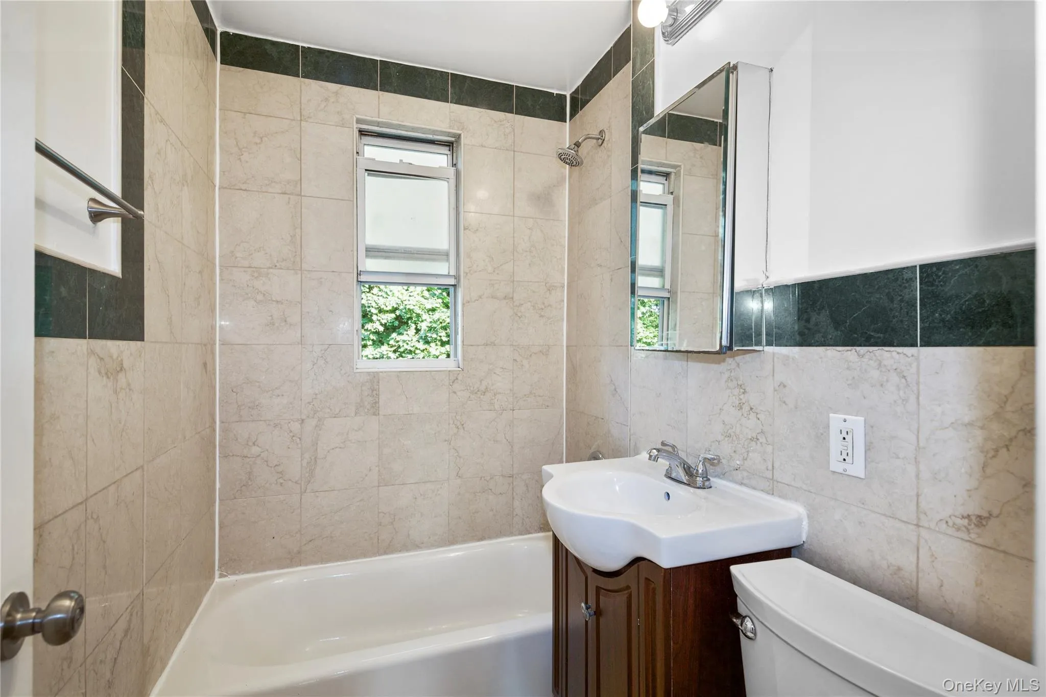 101 Carpenter Avenue, Bedford, NY, 2 Bedrooms Bedrooms, 5 Rooms Rooms,1 BathroomBathrooms,Residential Lease,Idx,Carpenter,897364 101 Carpenter Avenue, Bedford, NY, 2 Bedrooms Bedrooms, 5 Rooms Rooms,1 BathroomBathrooms,Residential Lease,Idx,Carpenter,897364