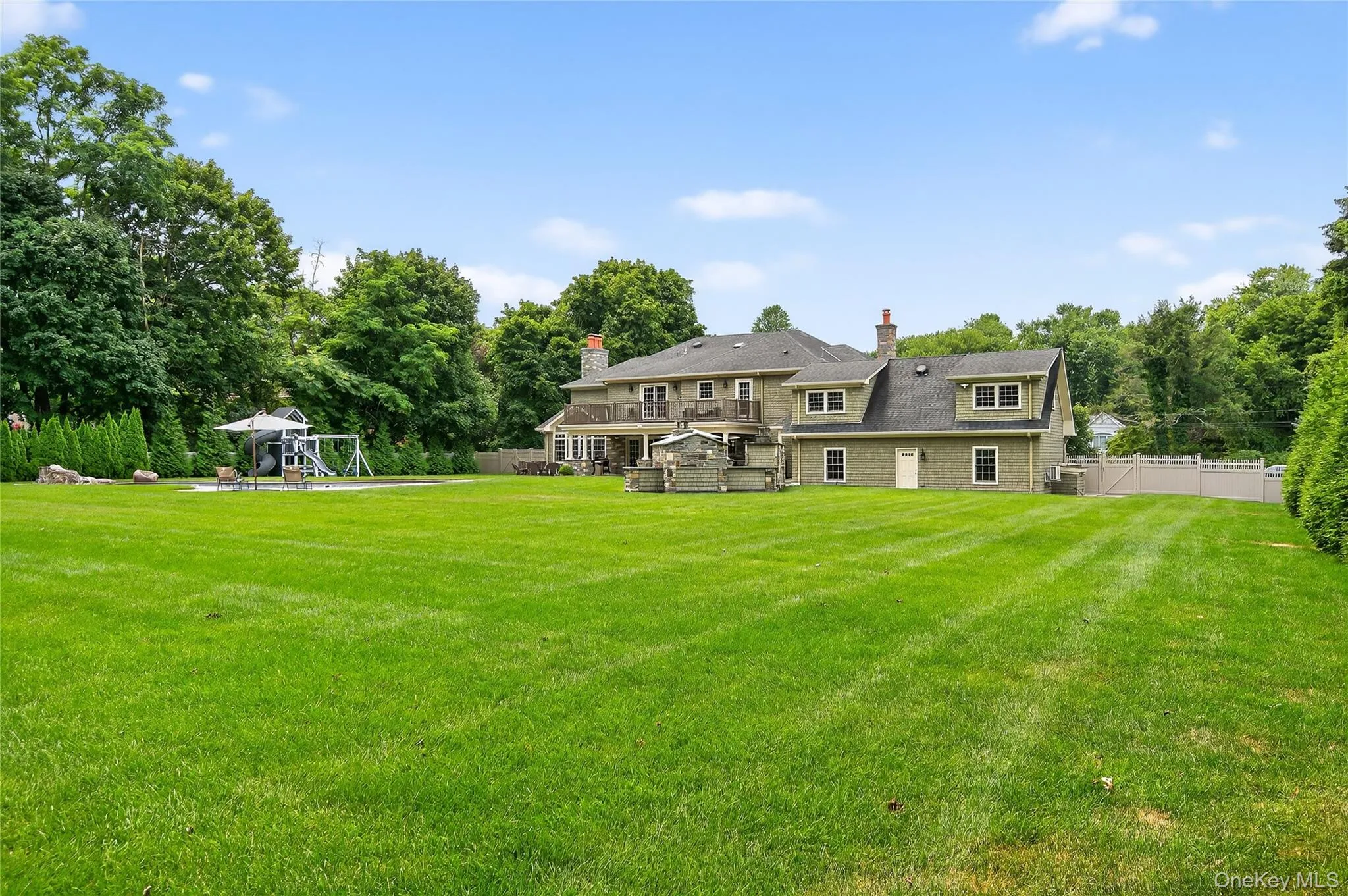 23 Gloria Lane, Huntington, NY, 6 Bedrooms Bedrooms, 15 Rooms Rooms,6 BathroomsBathrooms,Residential,For Rent,Gloria,0,897606 23 Gloria Lane, Huntington, NY, 6 Bedrooms Bedrooms, 15 Rooms Rooms,6 BathroomsBathrooms,Residential,For Rent,Gloria,0,897606
