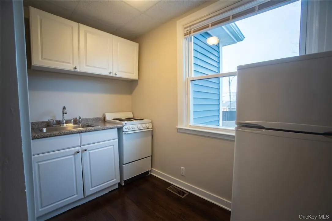 3435 Lexington Avenue, Cortlandt, NY, 1 Bedroom Bedrooms, 4 Rooms Rooms,1 BathroomBathrooms,Residential Lease,Idx,Lexington,0,897652 3435 Lexington Avenue, Cortlandt, NY, 1 Bedroom Bedrooms, 4 Rooms Rooms,1 BathroomBathrooms,Residential Lease,Idx,Lexington,0,897652