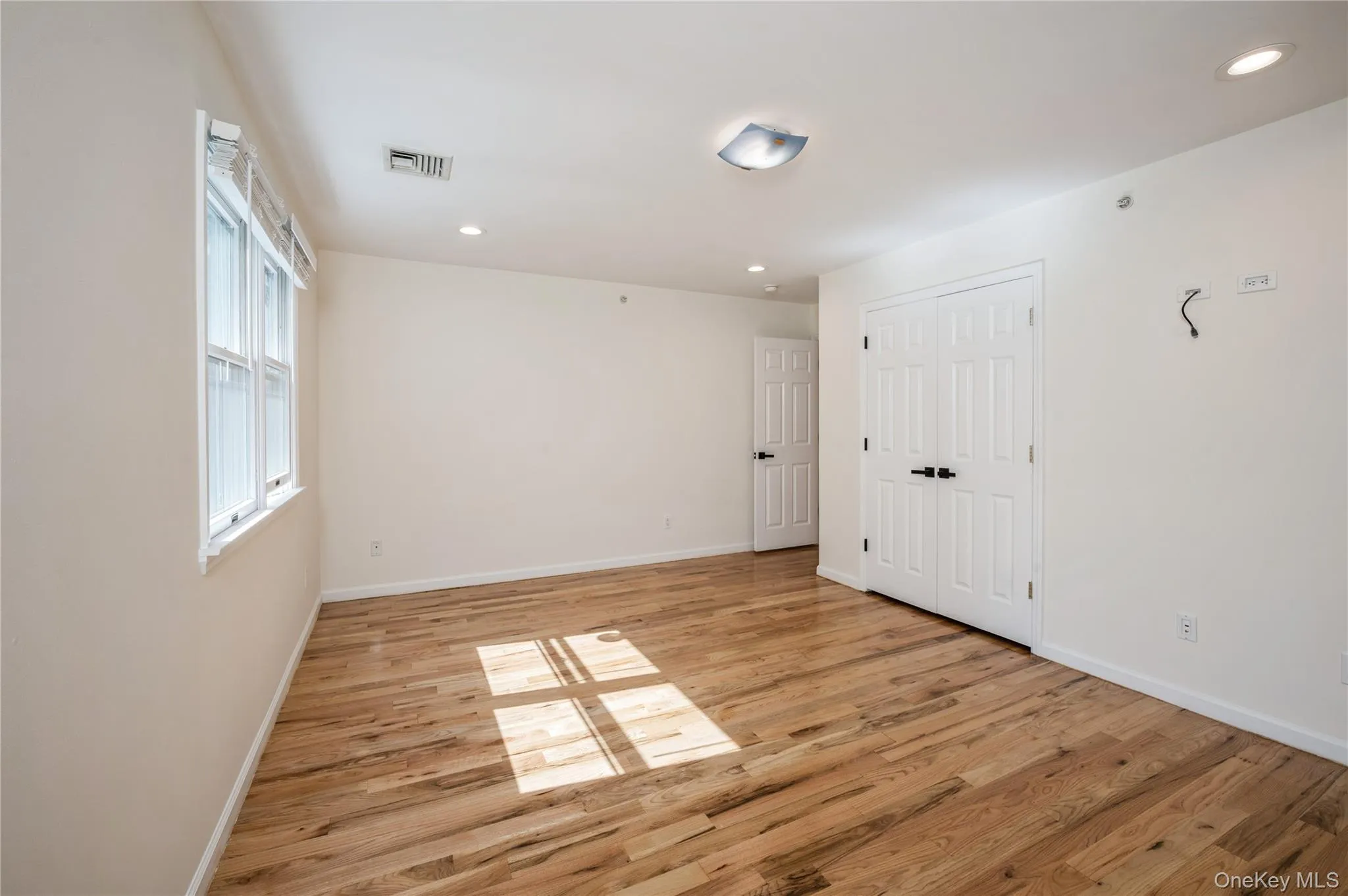 King-size guest bedroom #2, sun- filled, large walk-in closet, refinished hardwood flooring, recessed lights. King-size guest bedroom #2, sun- filled, large walk-in closet, refinished hardwood flooring, recessed lights.