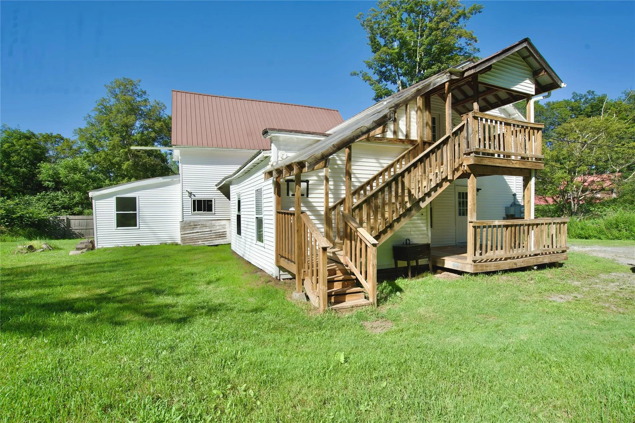 Unit 2 Entrance 2nd level Unit 2 Entrance 2nd level