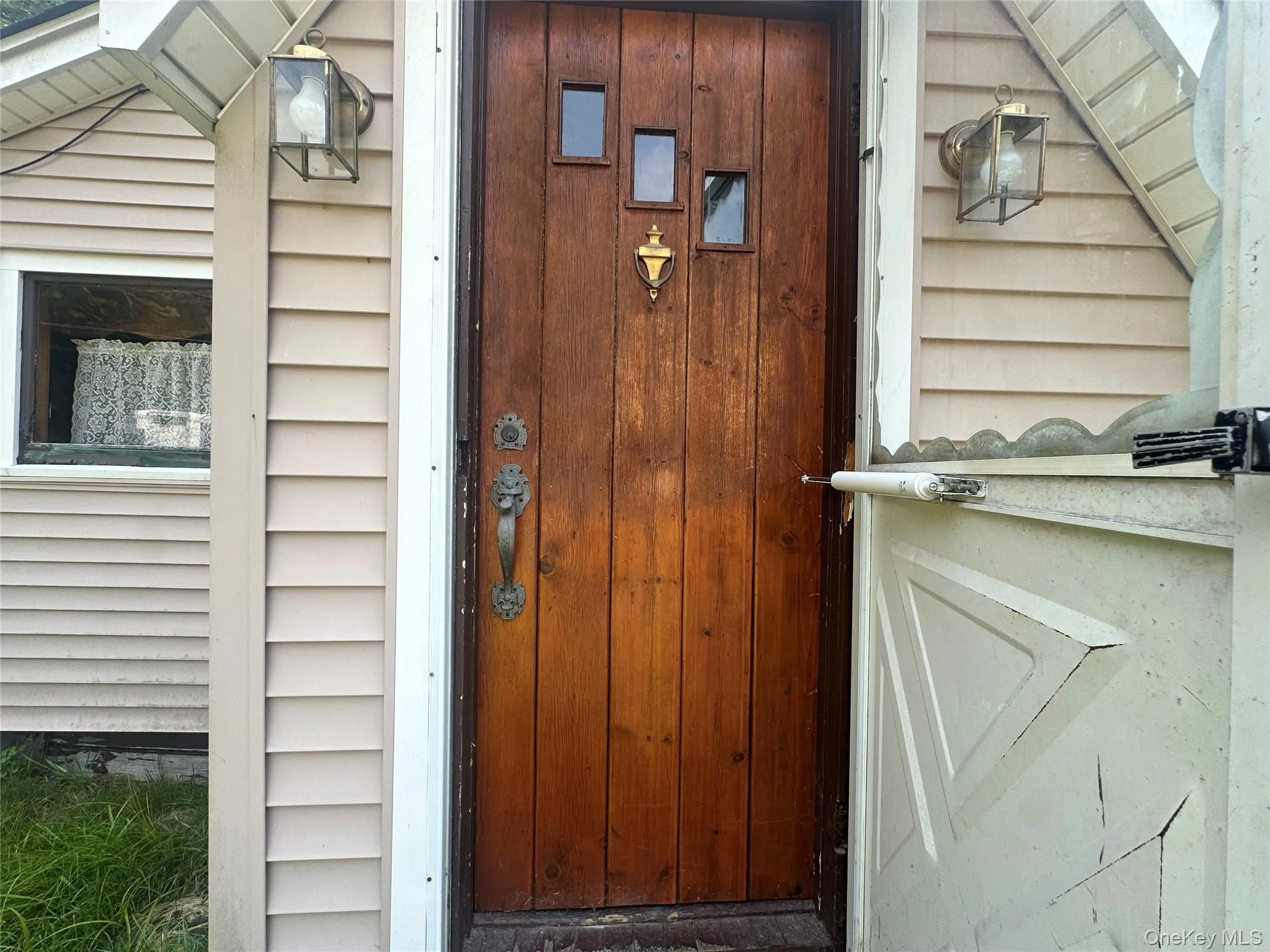 Cool vintage front door Cool vintage front door