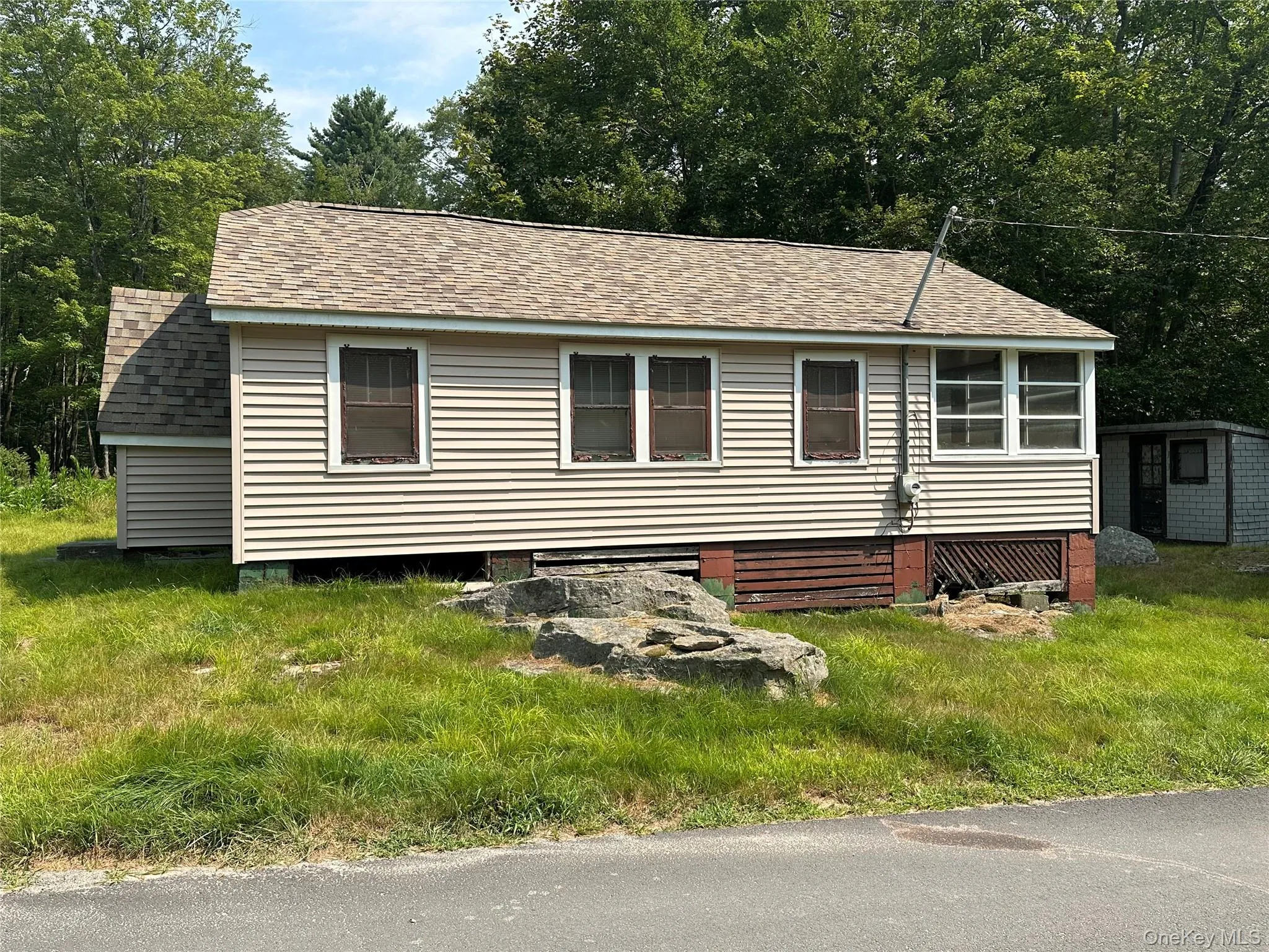 Side of house Side of house