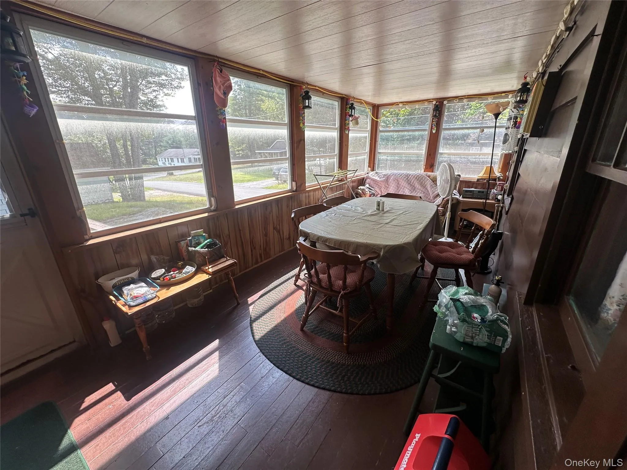 The 3 season porch is a fantastic large space The 3 season porch is a fantastic large space
