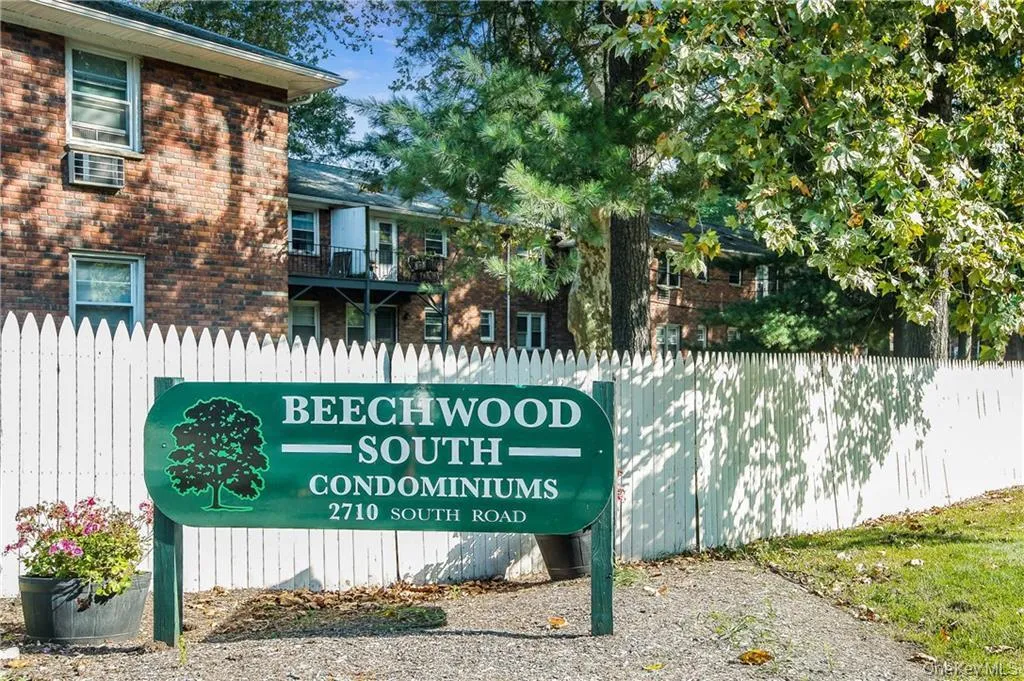 View of community / neighborhood sign View of community / neighborhood sign
