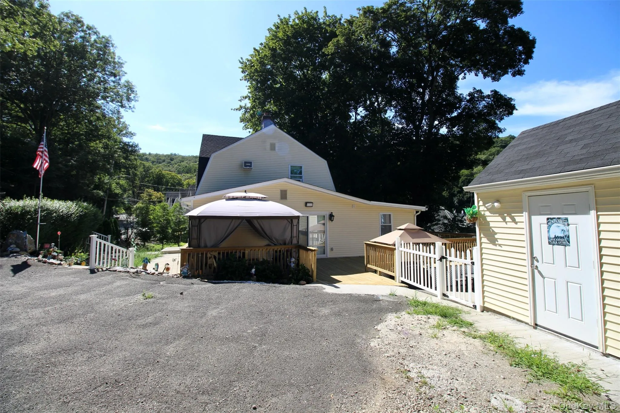 22 Hillside Avenue, Tuxedo, NY, 3 Bedrooms Bedrooms, 6 Rooms Rooms,1 BathroomBathrooms,Residential Lease,Idx,Hillside,0,898260 22 Hillside Avenue, Tuxedo, NY, 3 Bedrooms Bedrooms, 6 Rooms Rooms,1 BathroomBathrooms,Residential Lease,Idx,Hillside,0,898260