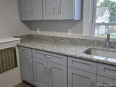10 Broad Street, Middletown, NY, 2 Bedrooms Bedrooms, 4 Rooms Rooms,1 BathroomBathrooms,Residential Lease,Idx,Broad,899194 10 Broad Street, Middletown, NY, 2 Bedrooms Bedrooms, 4 Rooms Rooms,1 BathroomBathrooms,Residential Lease,Idx,Broad,899194