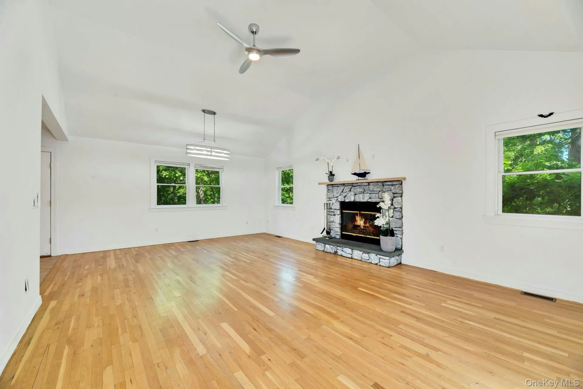 46 Sherwood Road, Southampton, NY, 4 Bedrooms Bedrooms, 10 Rooms Rooms,4 BathroomsBathrooms,Residential,For Rent,Sherwood,0,899284 46 Sherwood Road, Southampton, NY, 4 Bedrooms Bedrooms, 10 Rooms Rooms,4 BathroomsBathrooms,Residential,For Rent,Sherwood,0,899284