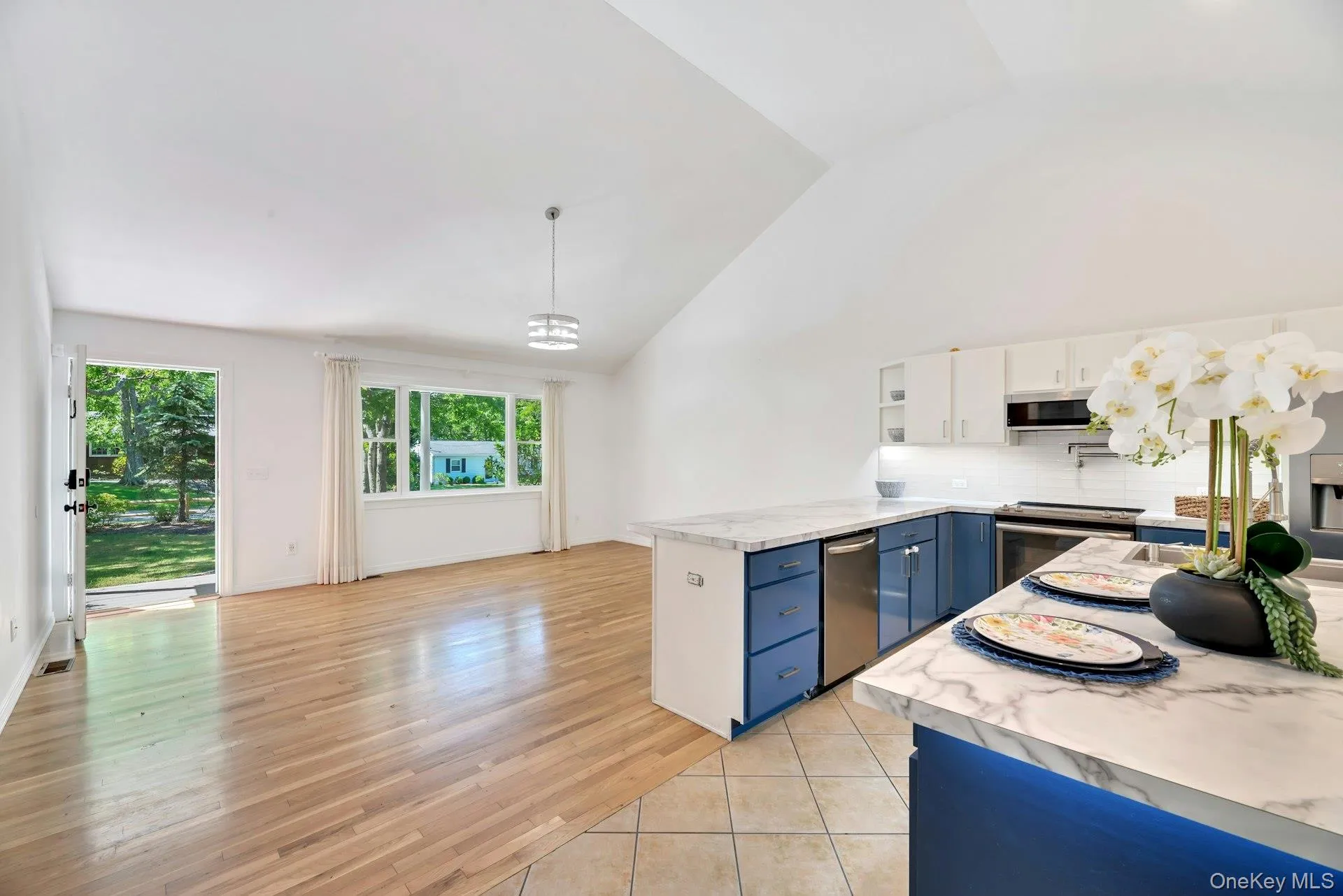 46 Sherwood Road, Southampton, NY, 4 Bedrooms Bedrooms, 10 Rooms Rooms,4 BathroomsBathrooms,Residential,For Rent,Sherwood,0,899284 46 Sherwood Road, Southampton, NY, 4 Bedrooms Bedrooms, 10 Rooms Rooms,4 BathroomsBathrooms,Residential,For Rent,Sherwood,0,899284