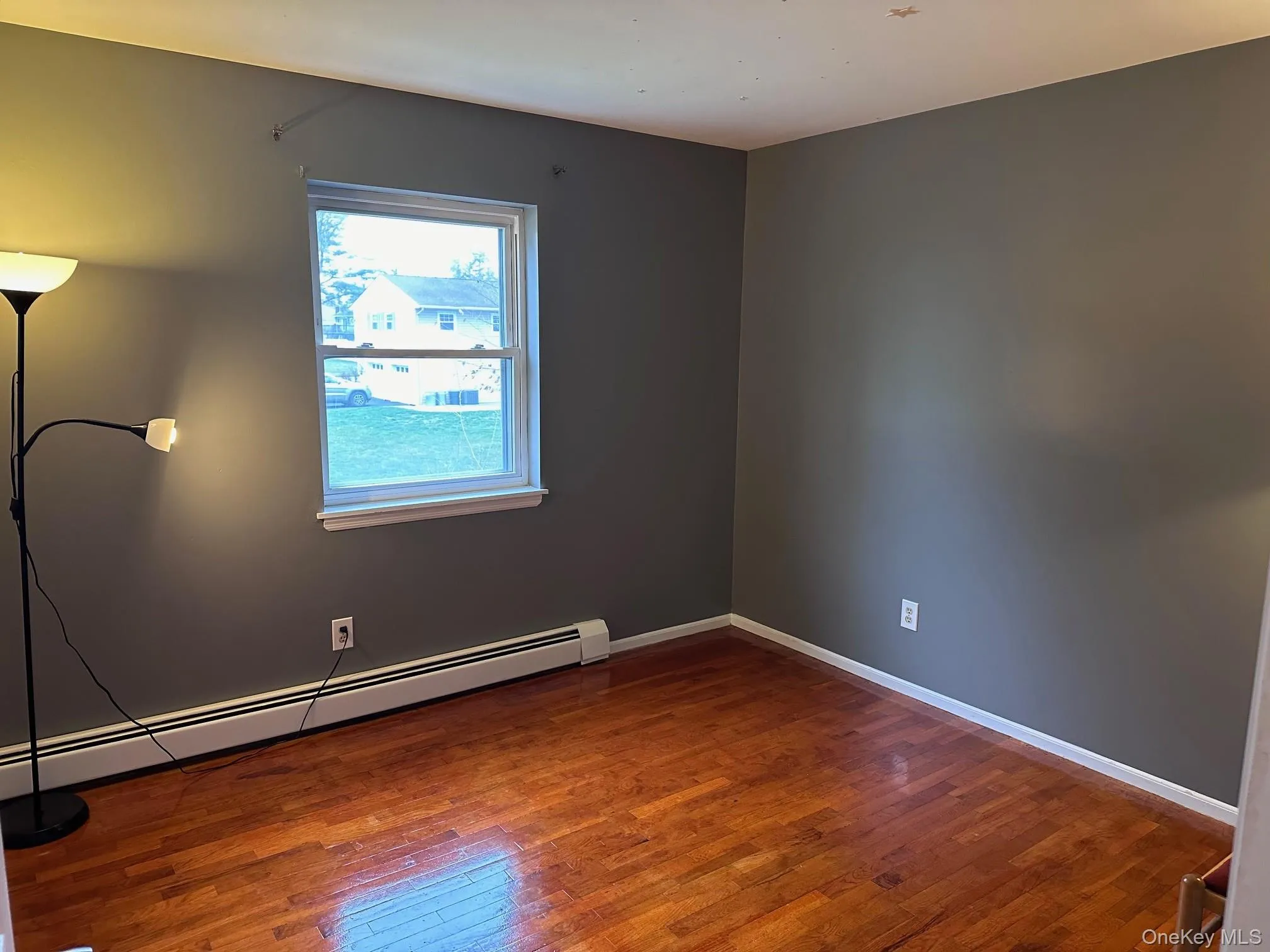 2nd Bedroom without furniture 2nd Bedroom without furniture