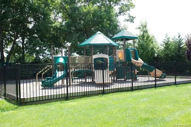 205 Center Court, Brookhaven, NY, 1 Bedroom Bedrooms, 5 Rooms Rooms,2 BathroomsBathrooms,Residential Lease,Idx,Center,899684 205 Center Court, Brookhaven, NY, 1 Bedroom Bedrooms, 5 Rooms Rooms,2 BathroomsBathrooms,Residential Lease,Idx,Center,899684