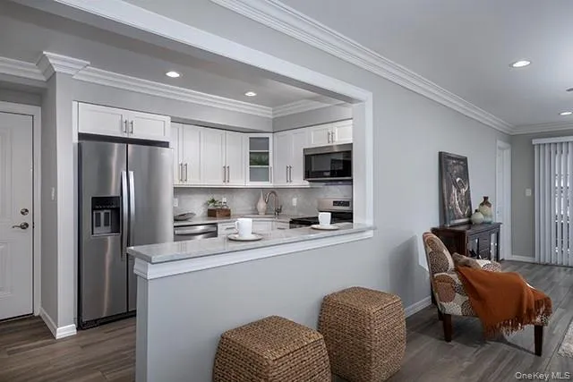 115 Westwood Drive, North Hempstead, NY, 3 Bedrooms Bedrooms, 6 Rooms Rooms,2 BathroomsBathrooms,Residential Lease,For Rent,Westwood,0,899689 115 Westwood Drive, North Hempstead, NY, 3 Bedrooms Bedrooms, 6 Rooms Rooms,2 BathroomsBathrooms,Residential Lease,For Rent,Westwood,0,899689