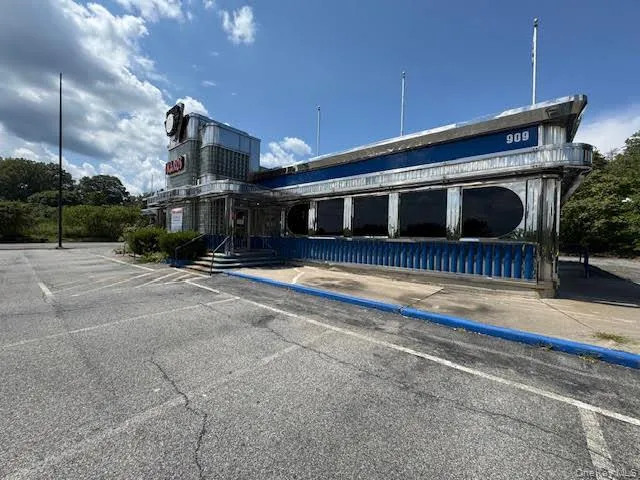 Front entrance Front entrance