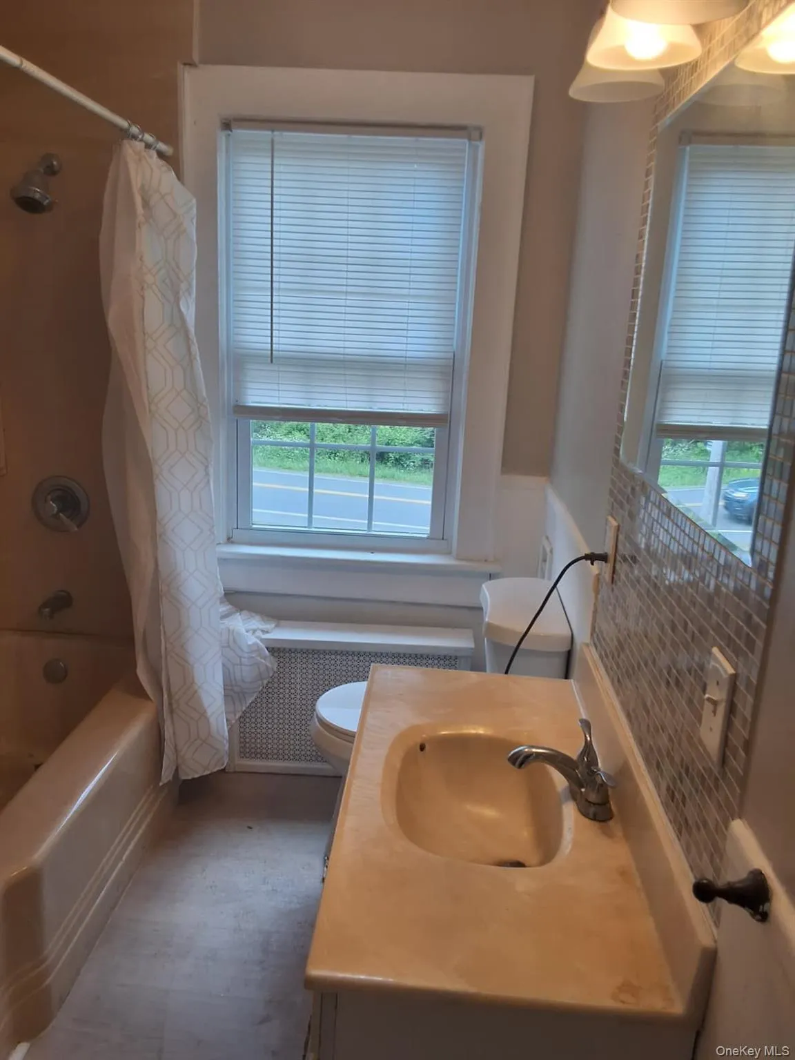 572 Union Avenue, New Windsor, NY, 6 Bedrooms Bedrooms, 6 Rooms Rooms,1 BathroomBathrooms,Residential Lease,For Rent,Union,0,899991 572 Union Avenue, New Windsor, NY, 6 Bedrooms Bedrooms, 6 Rooms Rooms,1 BathroomBathrooms,Residential Lease,For Rent,Union,0,899991