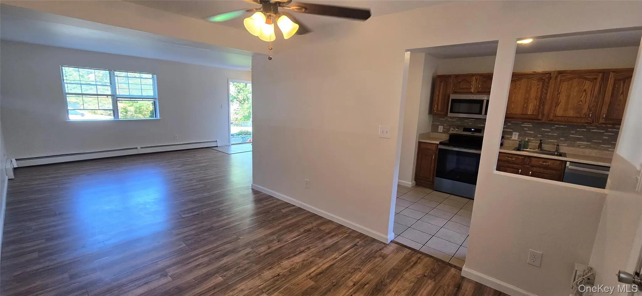 Dining Area Dining Area