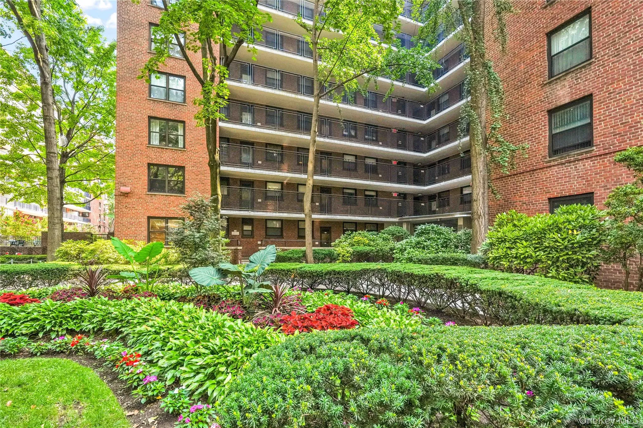 View of apartment building / complex View of apartment building / complex