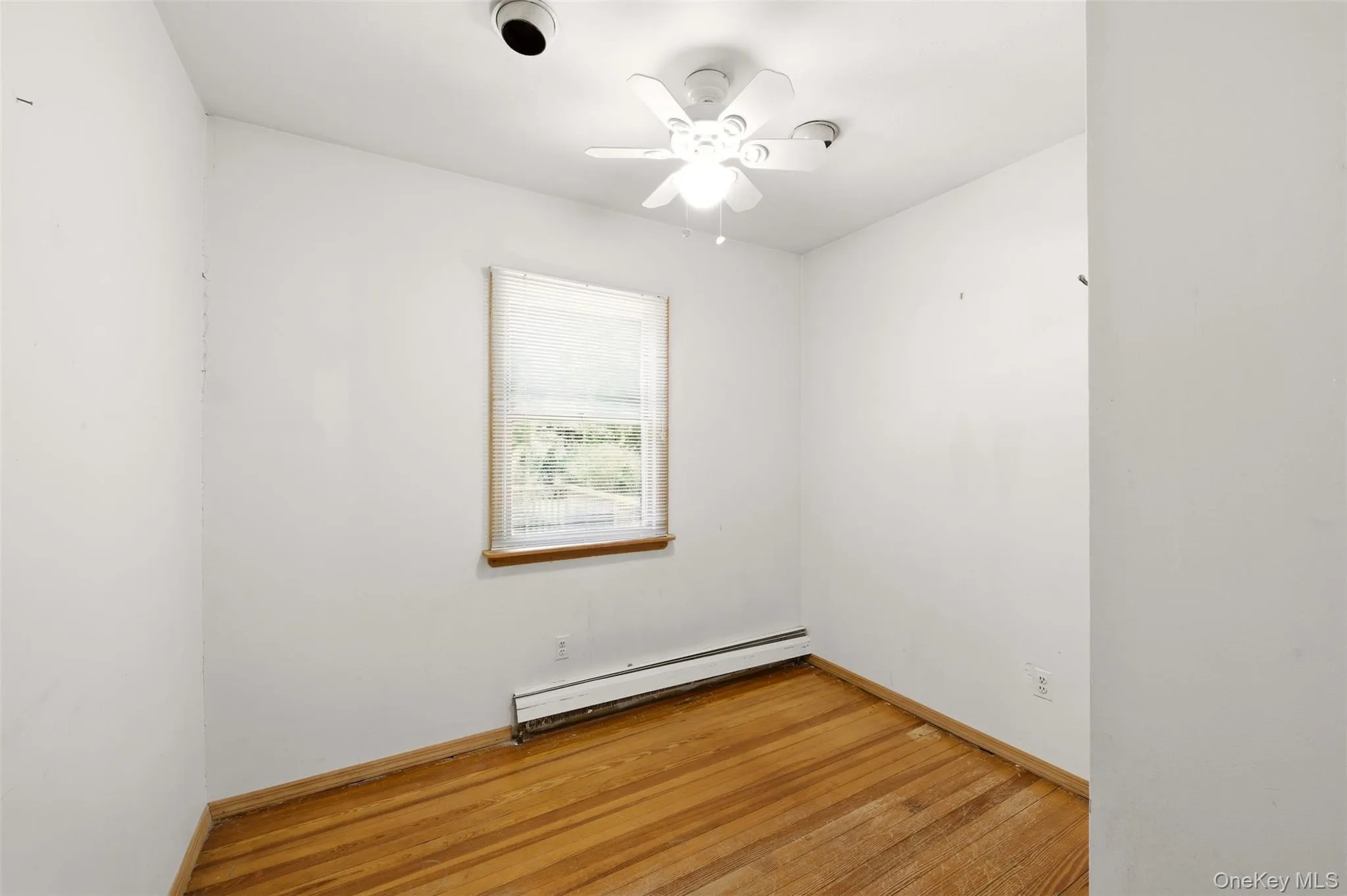 26 Garfield Avenue, Islip, NY, 2 Bedrooms Bedrooms, 5 Rooms Rooms,1 BathroomBathrooms,Residential,For Rent,Garfield,0,900208 26 Garfield Avenue, Islip, NY, 2 Bedrooms Bedrooms, 5 Rooms Rooms,1 BathroomBathrooms,Residential,For Rent,Garfield,0,900208