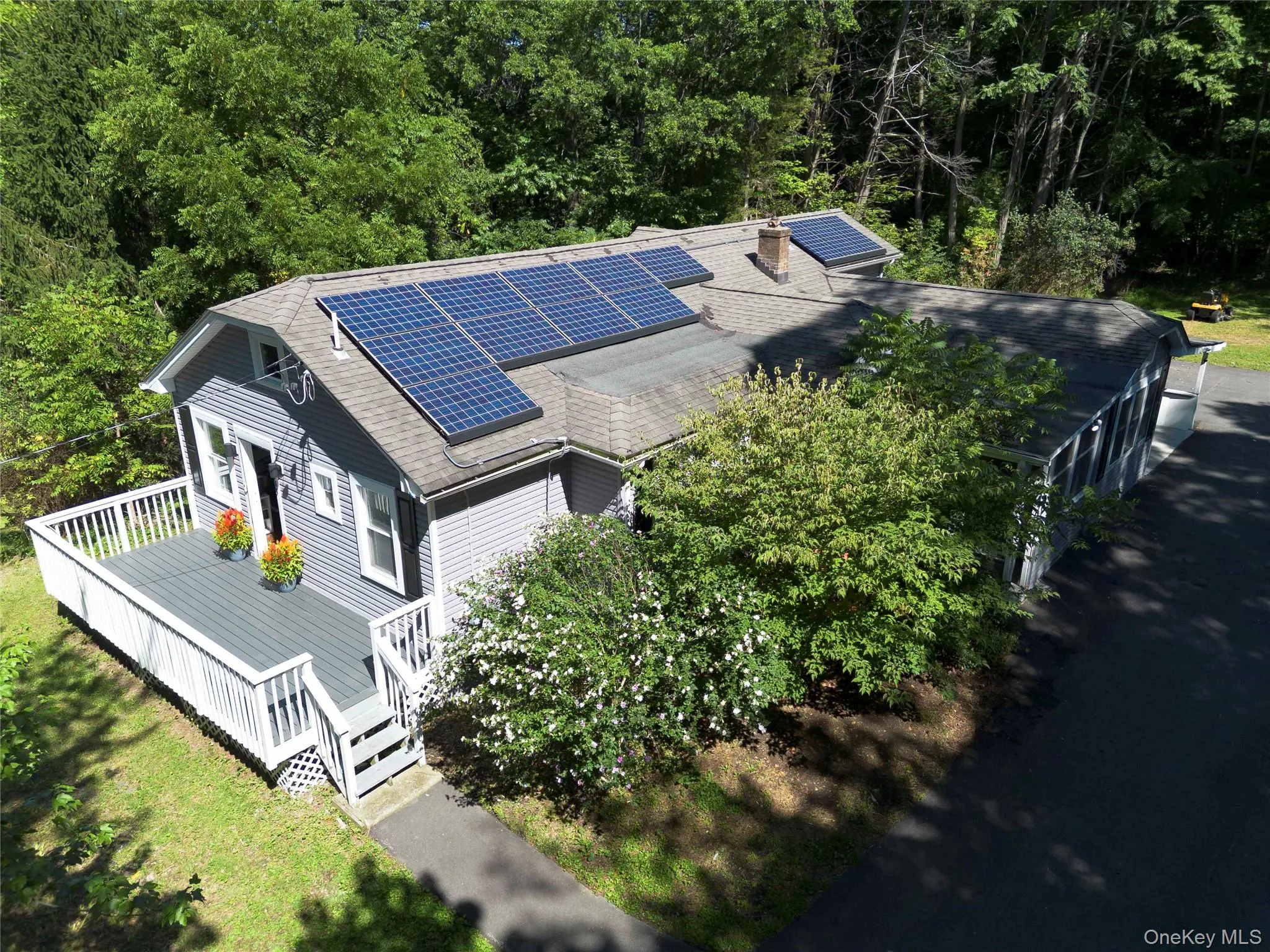 Aerial view of a heavily wooded area Aerial view of a heavily wooded area