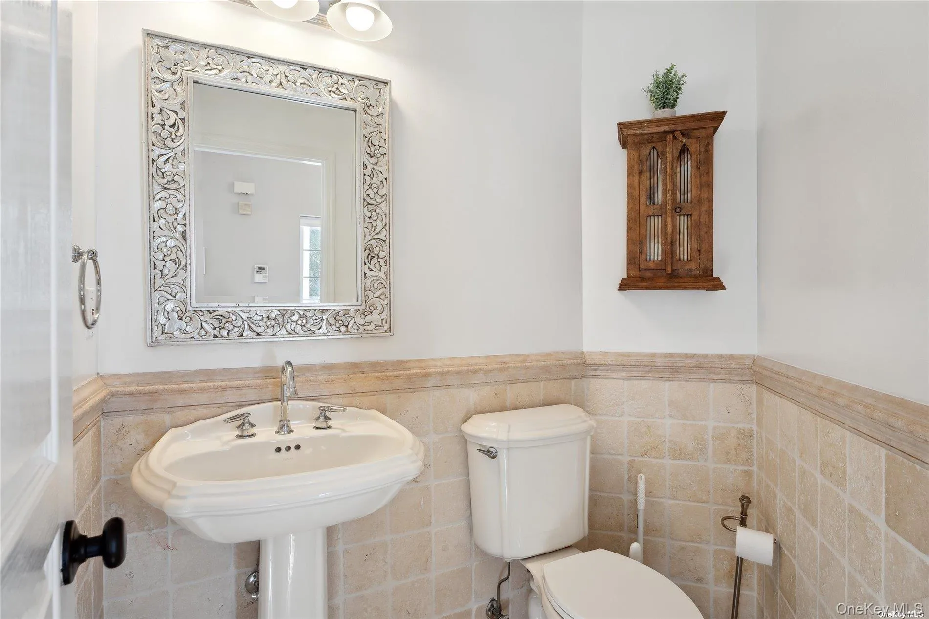 39 Hollow Lane, Southampton, NY, 5 Bedrooms Bedrooms, 11 Rooms Rooms,3 BathroomsBathrooms,Residential Lease,Idx,Hollow,900269 39 Hollow Lane, Southampton, NY, 5 Bedrooms Bedrooms, 11 Rooms Rooms,3 BathroomsBathrooms,Residential Lease,Idx,Hollow,900269