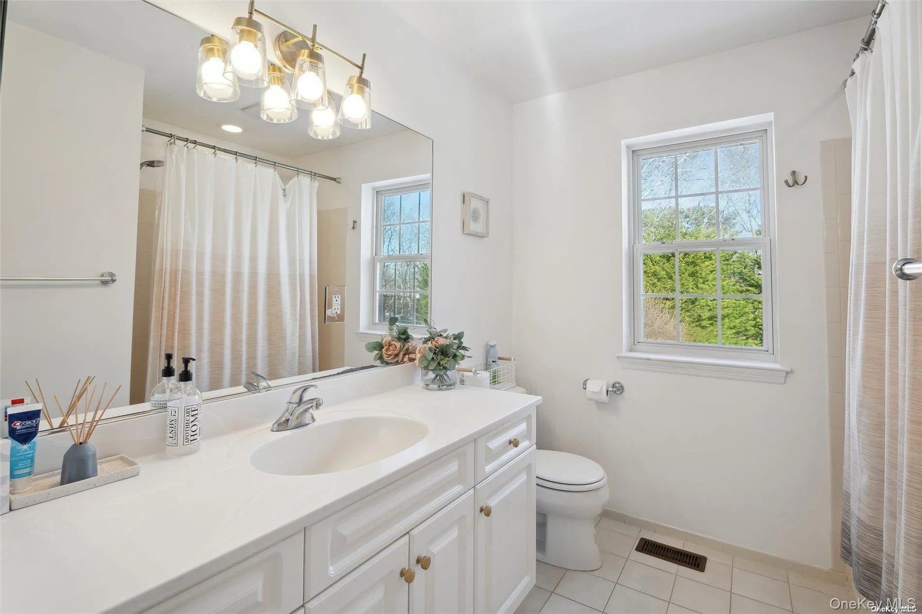 39 Hollow Lane, Southampton, NY, 5 Bedrooms Bedrooms, 11 Rooms Rooms,3 BathroomsBathrooms,Residential Lease,Idx,Hollow,900269 39 Hollow Lane, Southampton, NY, 5 Bedrooms Bedrooms, 11 Rooms Rooms,3 BathroomsBathrooms,Residential Lease,Idx,Hollow,900269