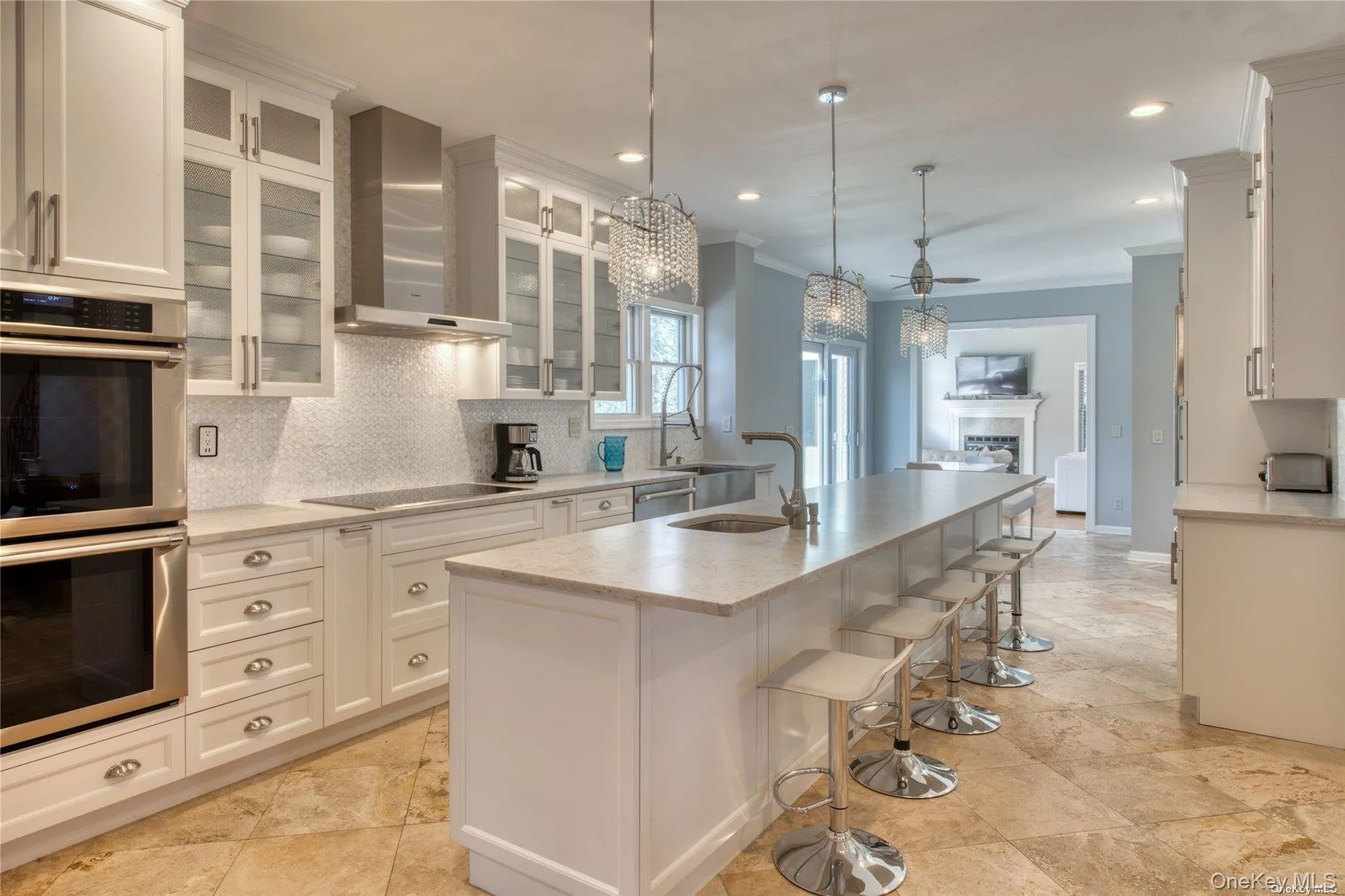 Fully Equipped Gourmet Kitchen Fully Equipped Gourmet Kitchen