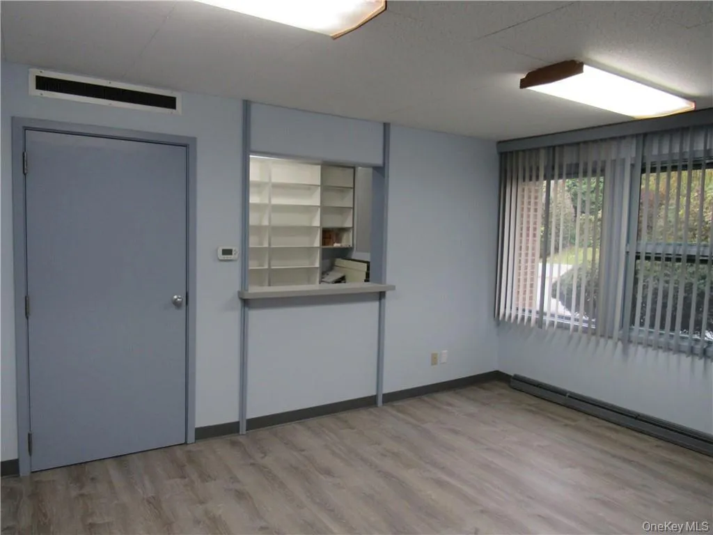 Waiting Room with large windows and plenty of light. Waiting Room with large windows and plenty of light.