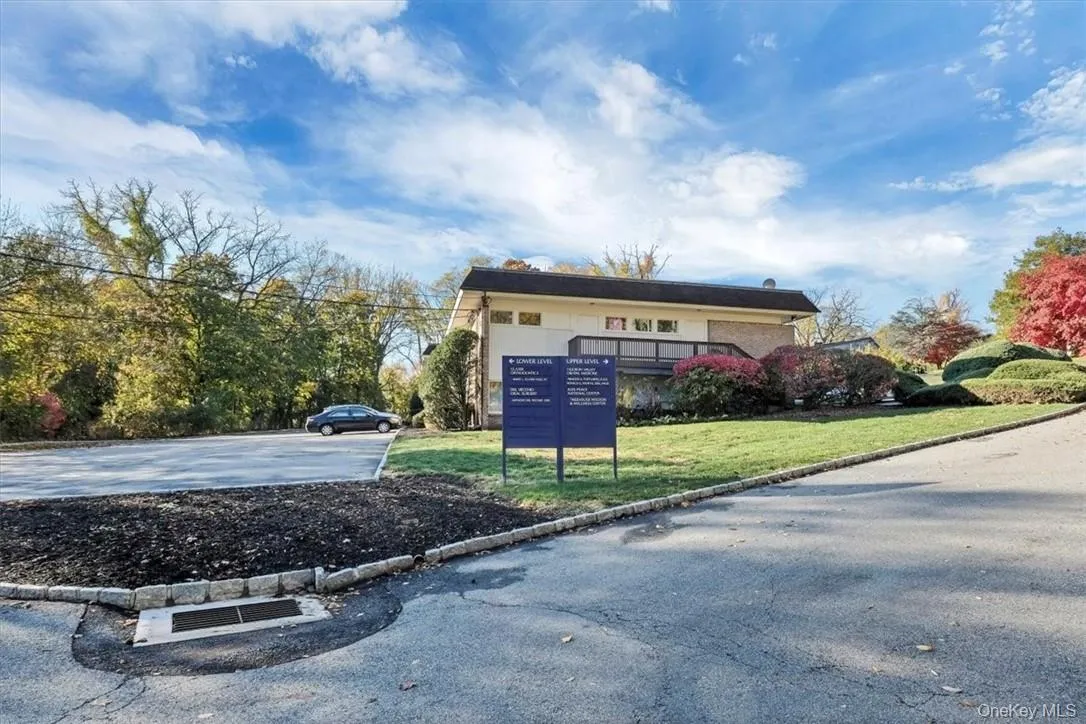 Entry view to building parking lots. Entry view to building parking lots.