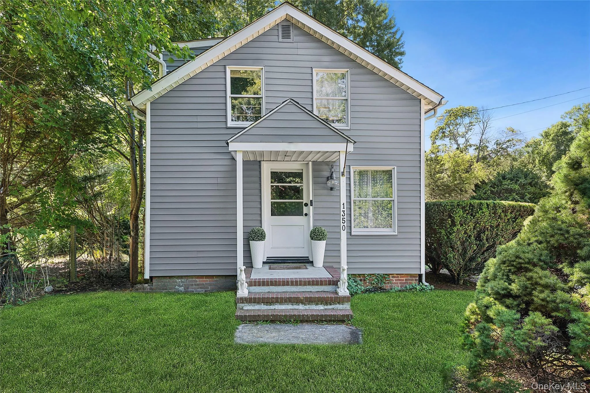 View of front of home with a front lawn View of front of home with a front lawn