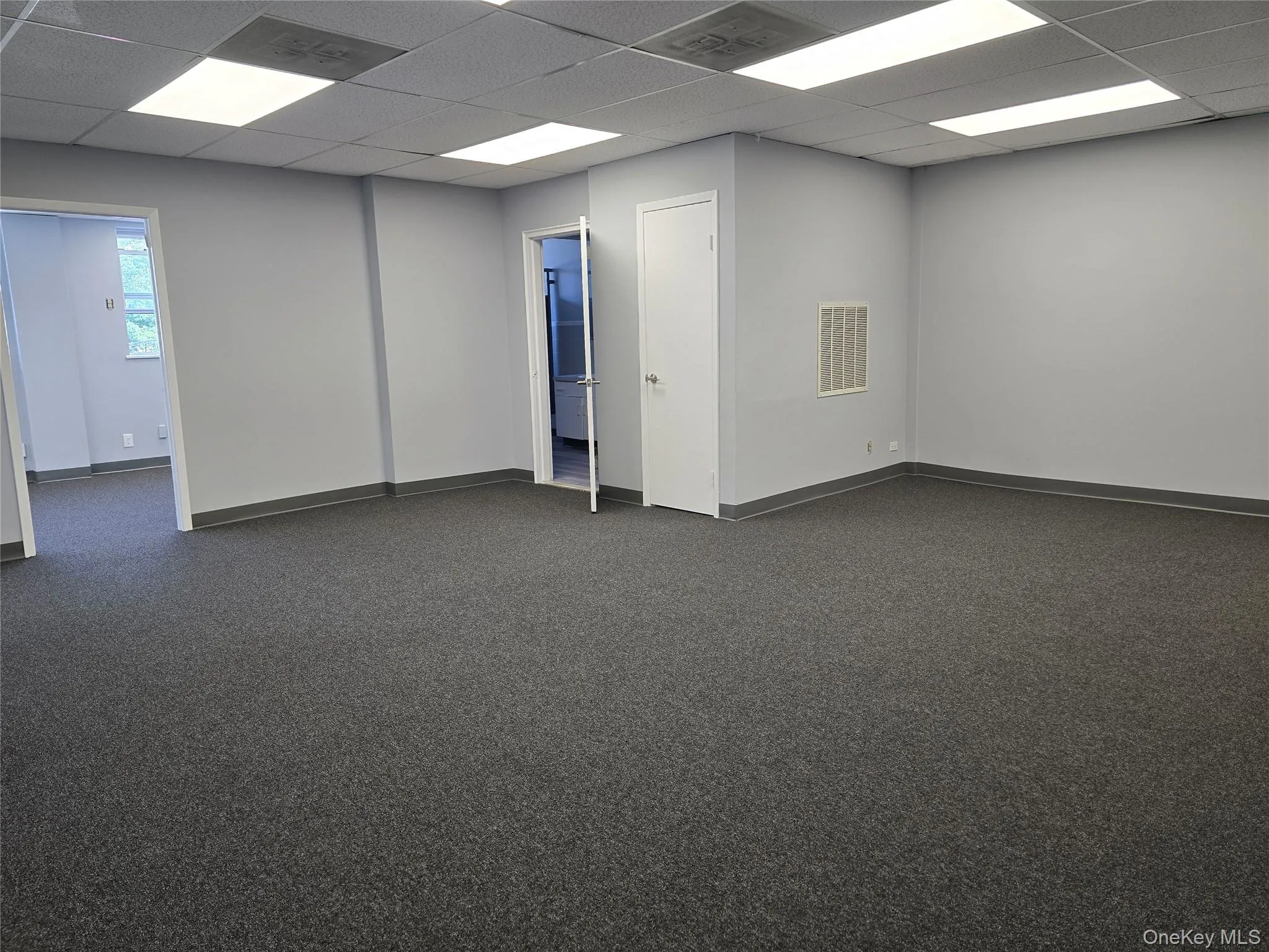 171 Deer Park Avenue, Babylon, NY, ,Commercial Lease,Idx,Deer Park,900991 171 Deer Park Avenue, Babylon, NY, ,Commercial Lease,Idx,Deer Park,900991