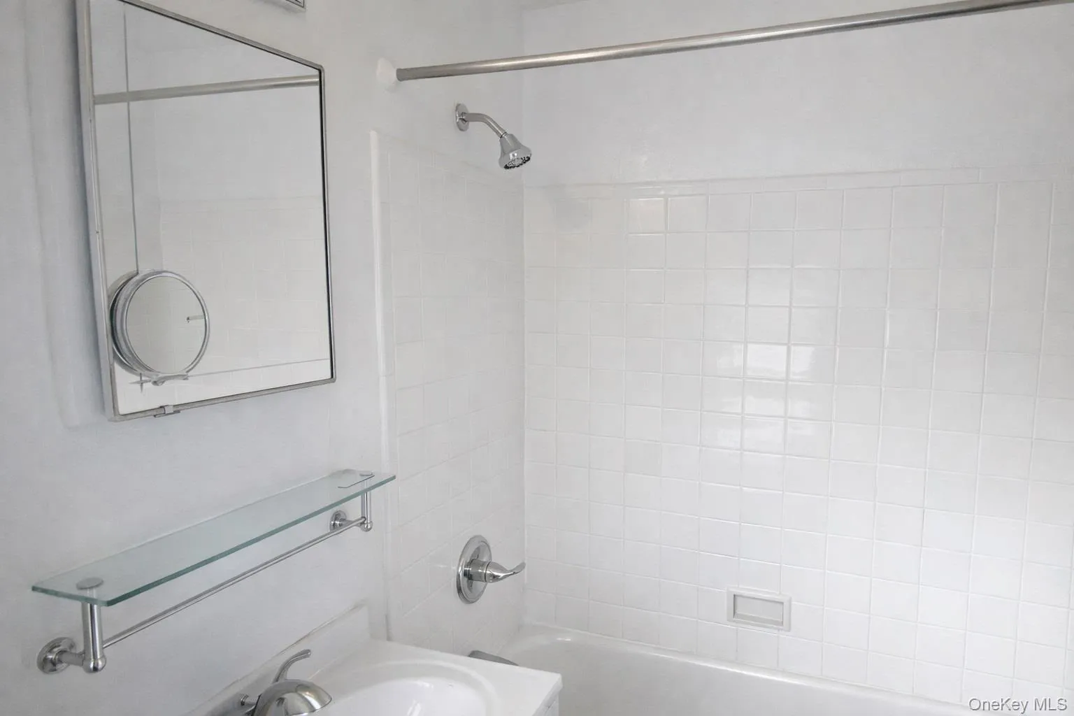 192 Garth Road, Eastchester, NY, 2 Rooms Rooms,1 BathroomBathrooms,Residential Lease,For Rent,Garth,0,901179 192 Garth Road, Eastchester, NY, 2 Rooms Rooms,1 BathroomBathrooms,Residential Lease,For Rent,Garth,0,901179