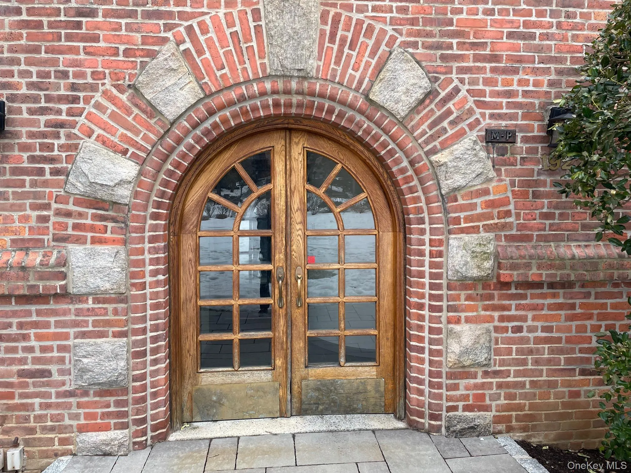 Welcome to 192 Garth Road Welcome to 192 Garth Road