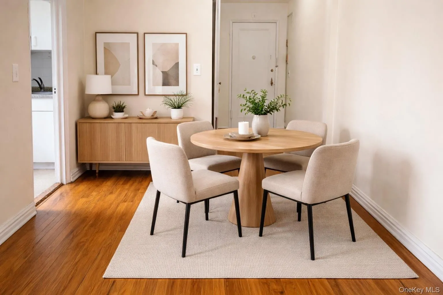 Virtually Staged Dining Area Virtually Staged Dining Area