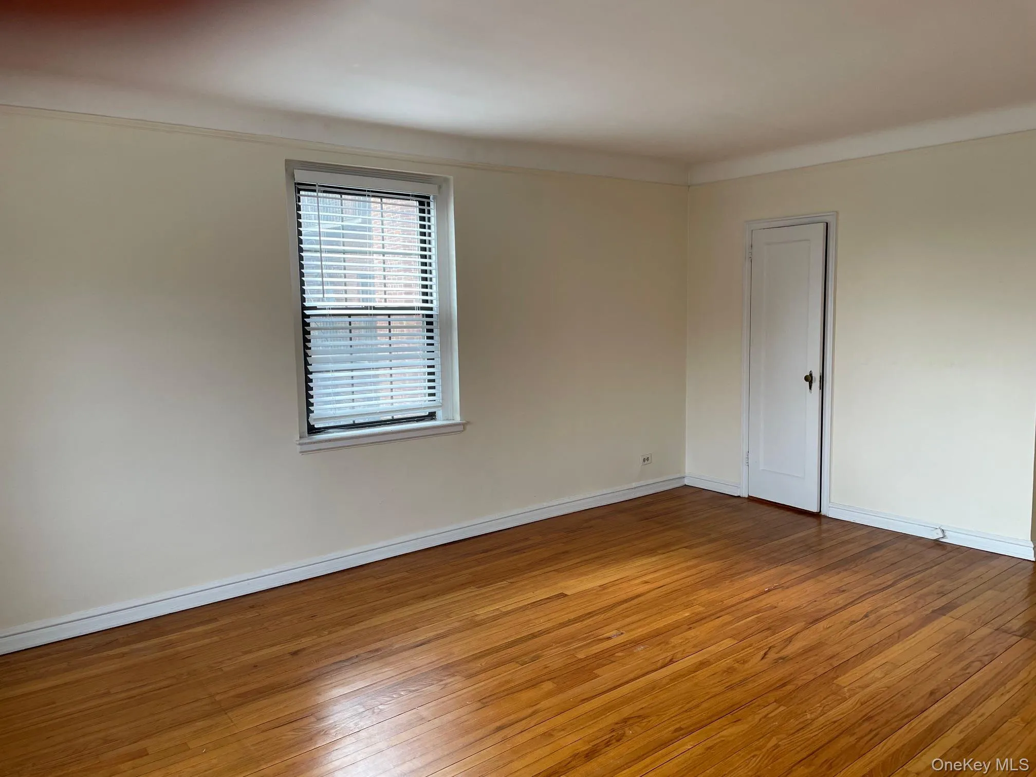 Perfect area for a futon/daybed Perfect area for a futon/daybed