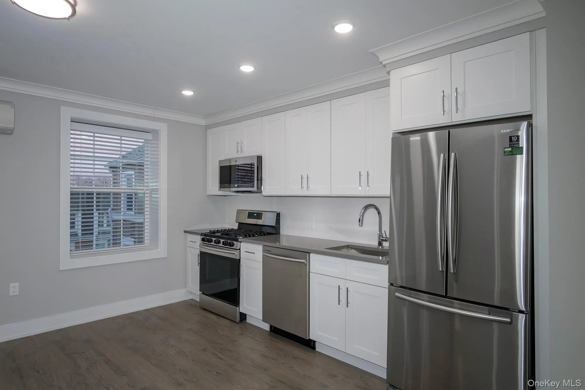 75 Circle Drive, Islip, NY, 2 Bedrooms Bedrooms, 4 Rooms Rooms,1 BathroomBathrooms,Residential Lease,Idx,Circle,0,901311 75 Circle Drive, Islip, NY, 2 Bedrooms Bedrooms, 4 Rooms Rooms,1 BathroomBathrooms,Residential Lease,Idx,Circle,0,901311