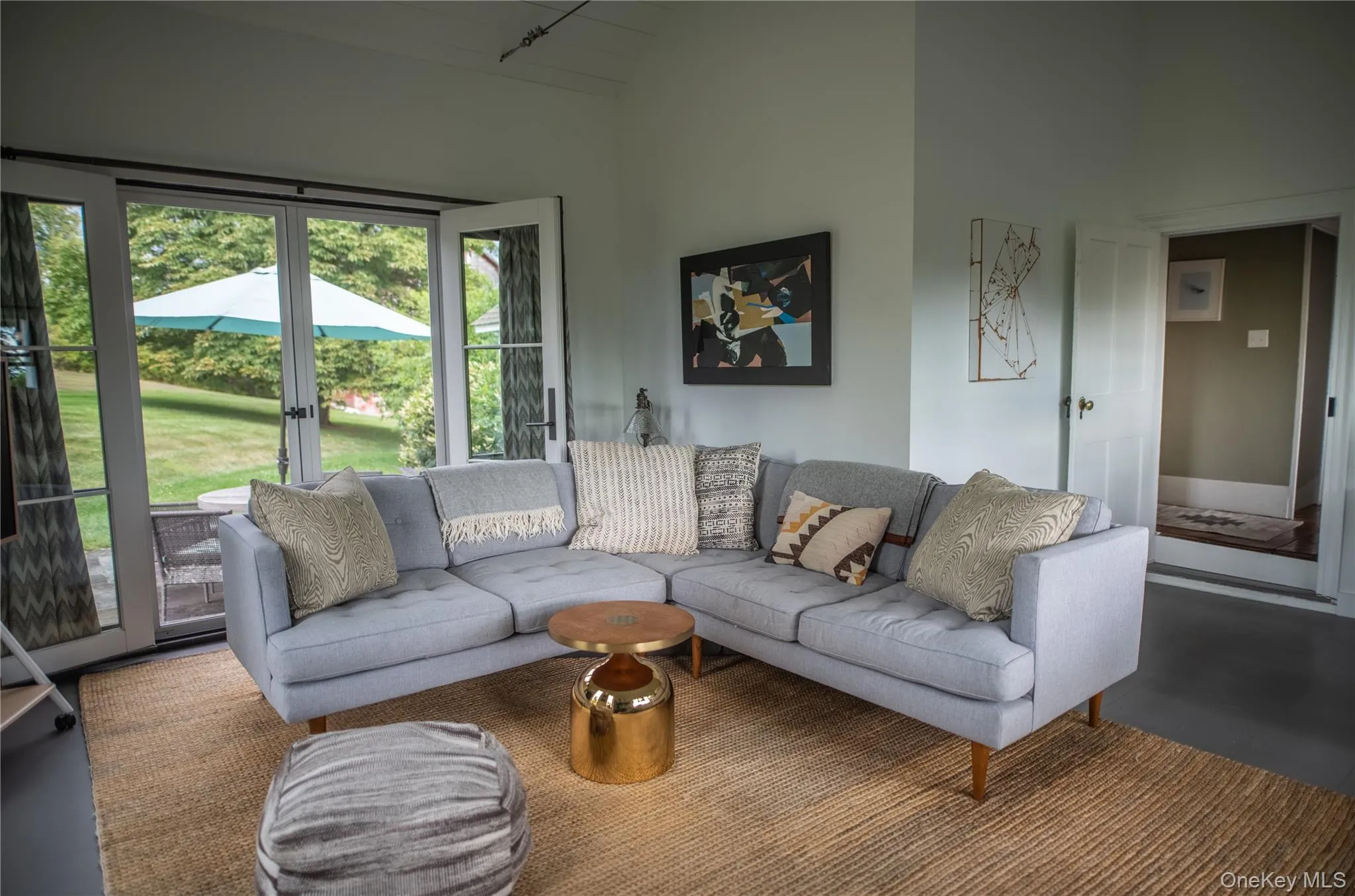 Sitting room with high vaulted ceiling Sitting room with high vaulted ceiling