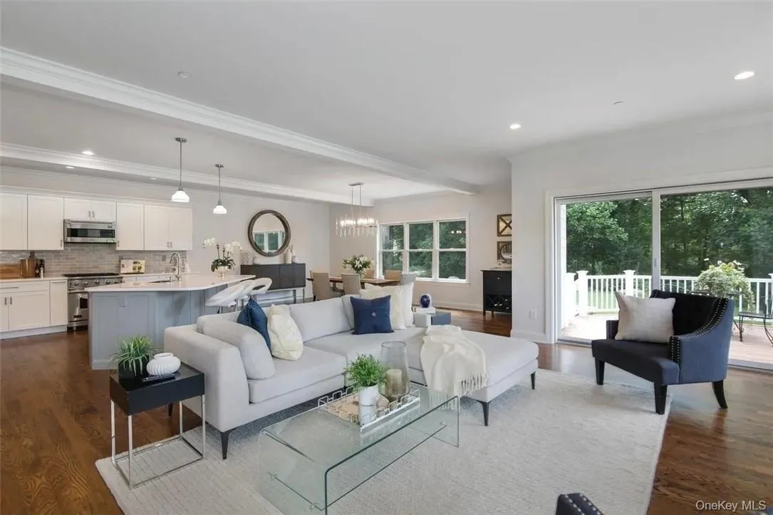 Open area living Open area living