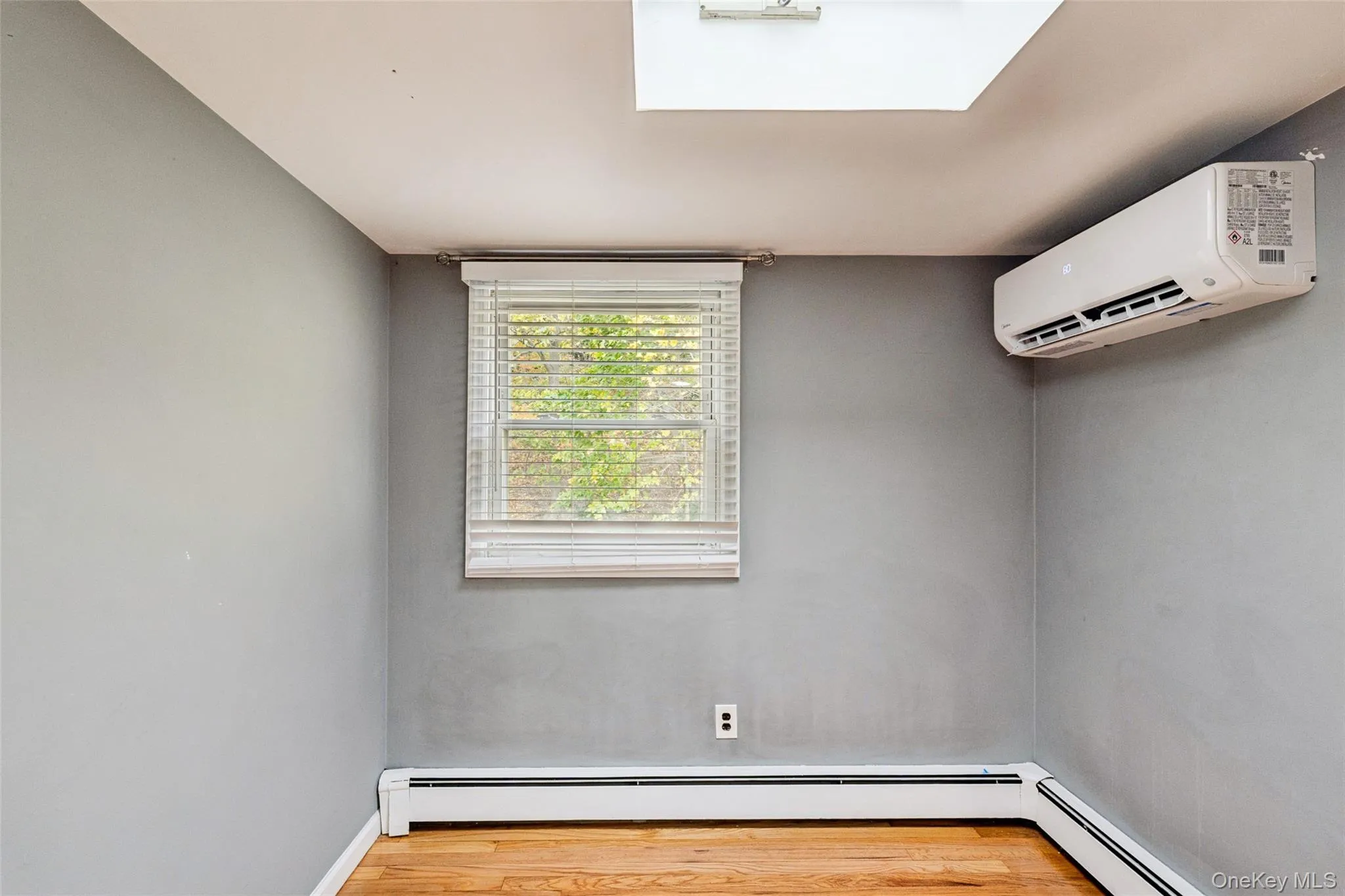 24 Waterside Avenue, Huntington, NY, 1 Bedroom Bedrooms, 2 Rooms Rooms,1 BathroomBathrooms,Residential Lease,Idx,Waterside,0,901906 24 Waterside Avenue, Huntington, NY, 1 Bedroom Bedrooms, 2 Rooms Rooms,1 BathroomBathrooms,Residential Lease,Idx,Waterside,0,901906