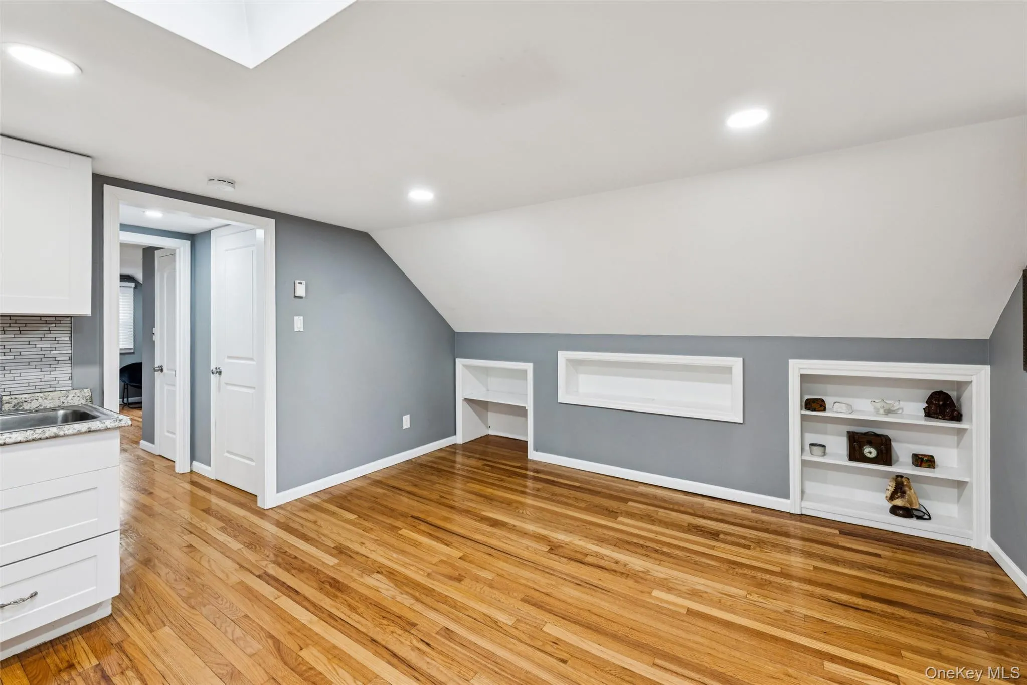 24 Waterside Avenue, Huntington, NY, 1 Bedroom Bedrooms, 2 Rooms Rooms,1 BathroomBathrooms,Residential Lease,Idx,Waterside,0,901906 24 Waterside Avenue, Huntington, NY, 1 Bedroom Bedrooms, 2 Rooms Rooms,1 BathroomBathrooms,Residential Lease,Idx,Waterside,0,901906