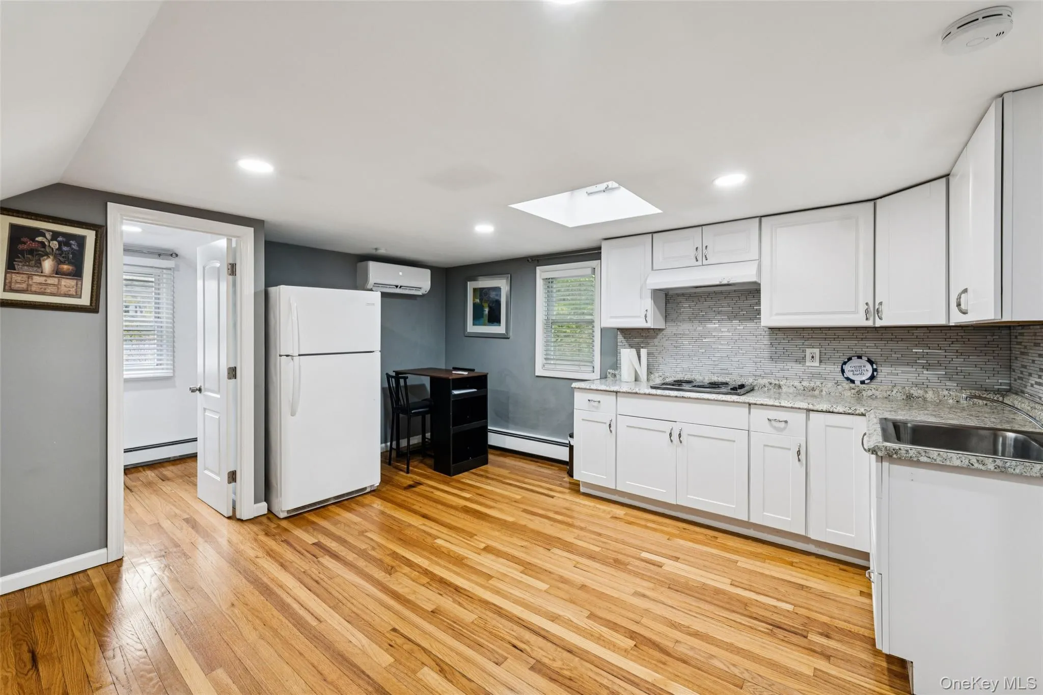 24 Waterside Avenue, Huntington, NY, 1 Bedroom Bedrooms, 2 Rooms Rooms,1 BathroomBathrooms,Residential Lease,Idx,Waterside,0,901906 24 Waterside Avenue, Huntington, NY, 1 Bedroom Bedrooms, 2 Rooms Rooms,1 BathroomBathrooms,Residential Lease,Idx,Waterside,0,901906