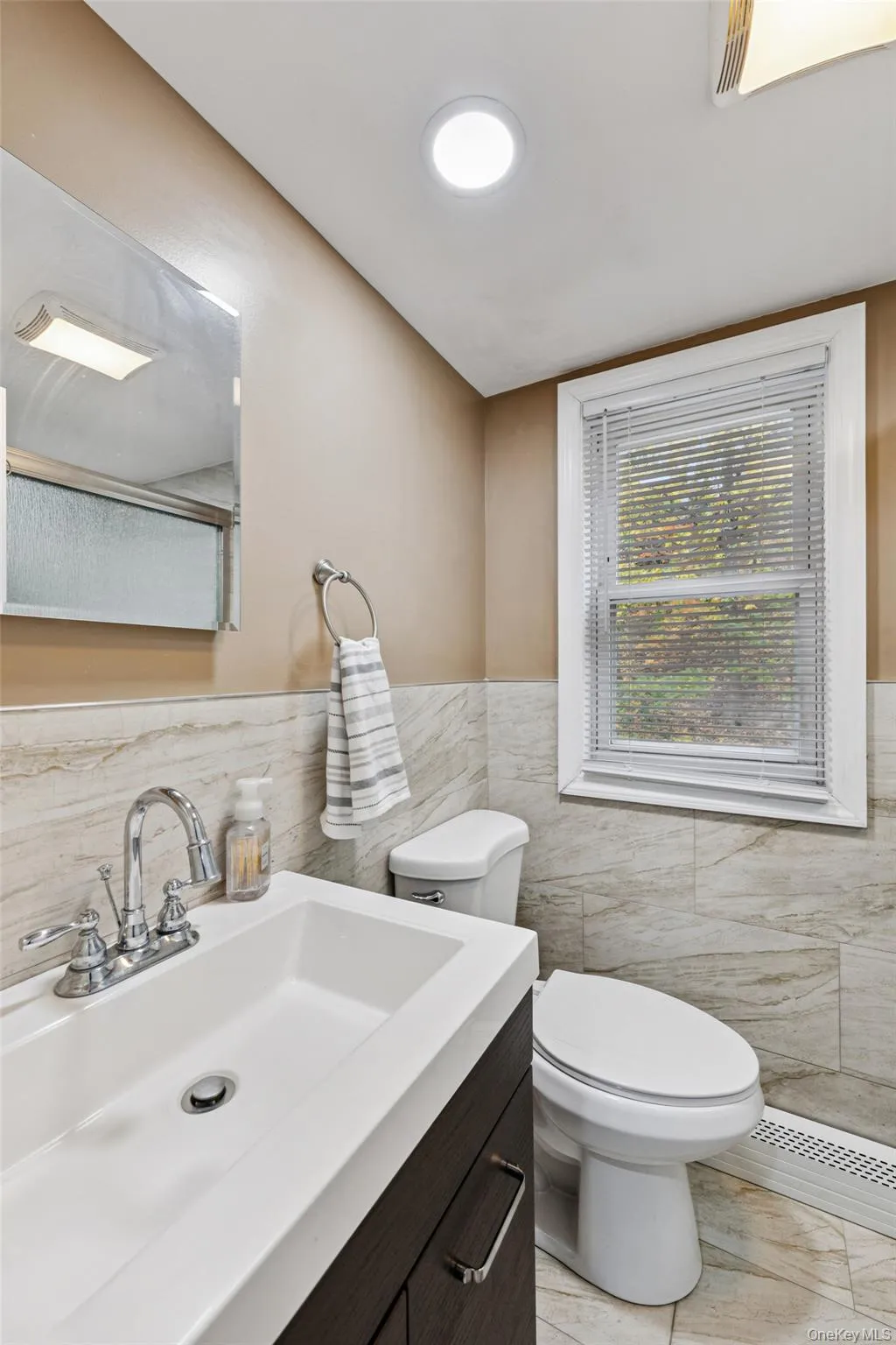 24 Waterside Avenue, Huntington, NY, 1 Bedroom Bedrooms, 2 Rooms Rooms,1 BathroomBathrooms,Residential Lease,Idx,Waterside,0,901906 24 Waterside Avenue, Huntington, NY, 1 Bedroom Bedrooms, 2 Rooms Rooms,1 BathroomBathrooms,Residential Lease,Idx,Waterside,0,901906