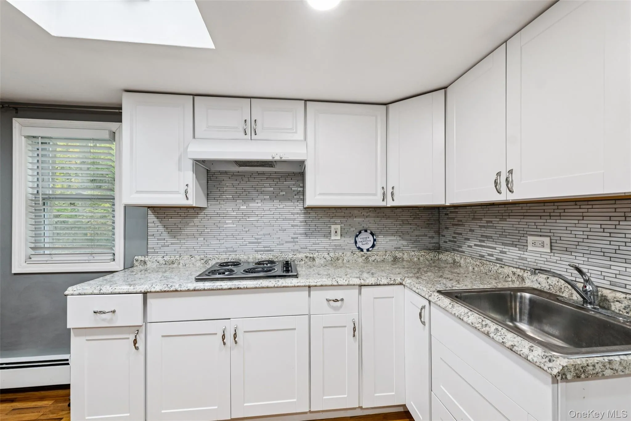 24 Waterside Avenue, Huntington, NY, 1 Bedroom Bedrooms, 2 Rooms Rooms,1 BathroomBathrooms,Residential Lease,Idx,Waterside,0,901906 24 Waterside Avenue, Huntington, NY, 1 Bedroom Bedrooms, 2 Rooms Rooms,1 BathroomBathrooms,Residential Lease,Idx,Waterside,0,901906