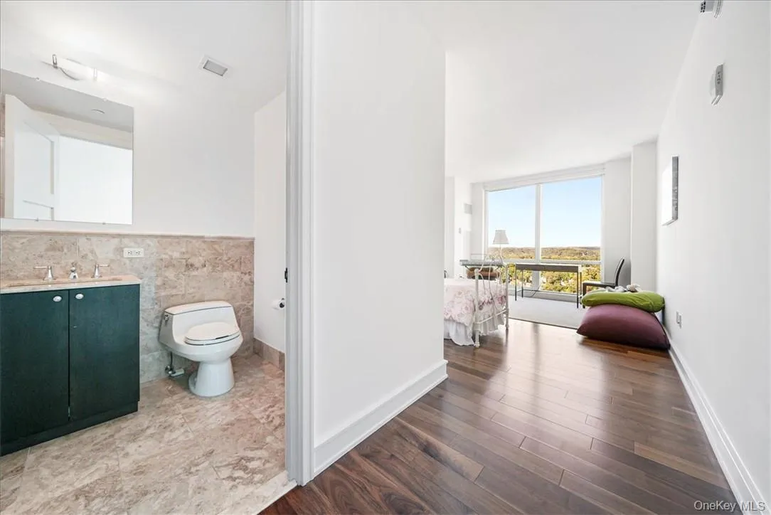 5 Renaissance Square, White Plains, NY, 2 Bedrooms Bedrooms, 4 Rooms Rooms,2 BathroomsBathrooms,Residential Lease,Idx,Renaissance,902324 5 Renaissance Square, White Plains, NY, 2 Bedrooms Bedrooms, 4 Rooms Rooms,2 BathroomsBathrooms,Residential Lease,Idx,Renaissance,902324